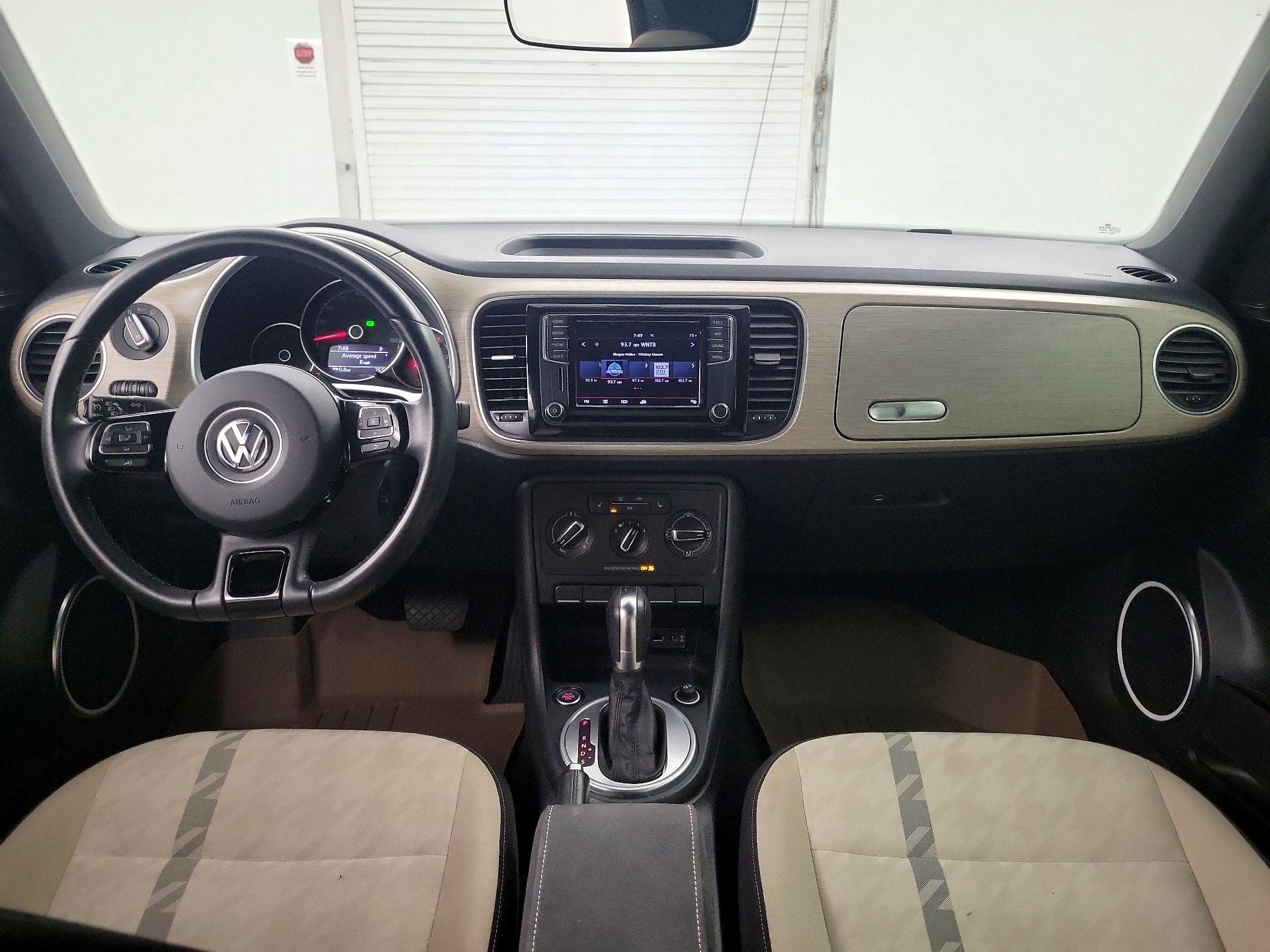 Thumbnail: 2018 Volkswagen Beetle - 9