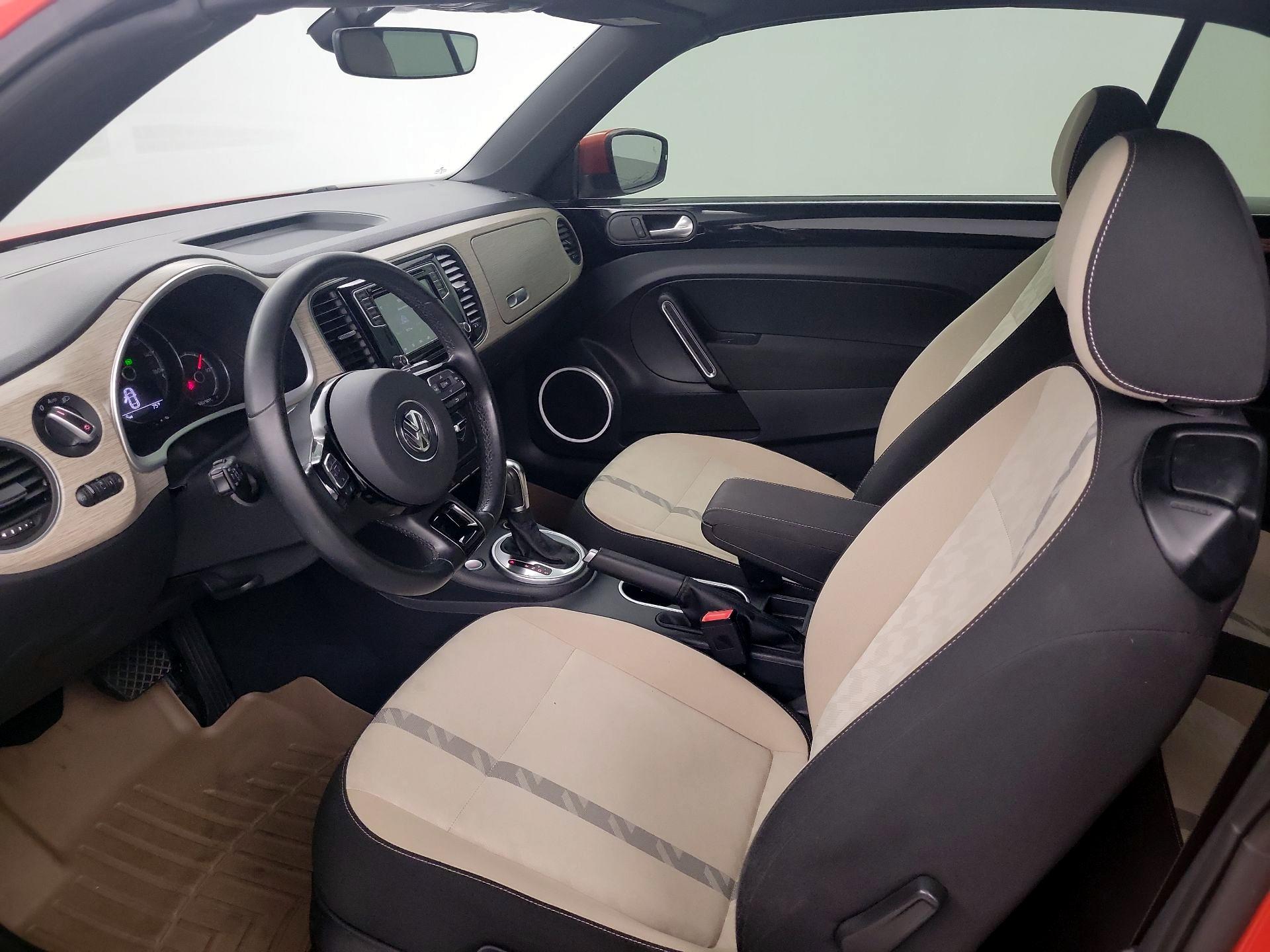 Thumbnail: 2018 Volkswagen Beetle - 11