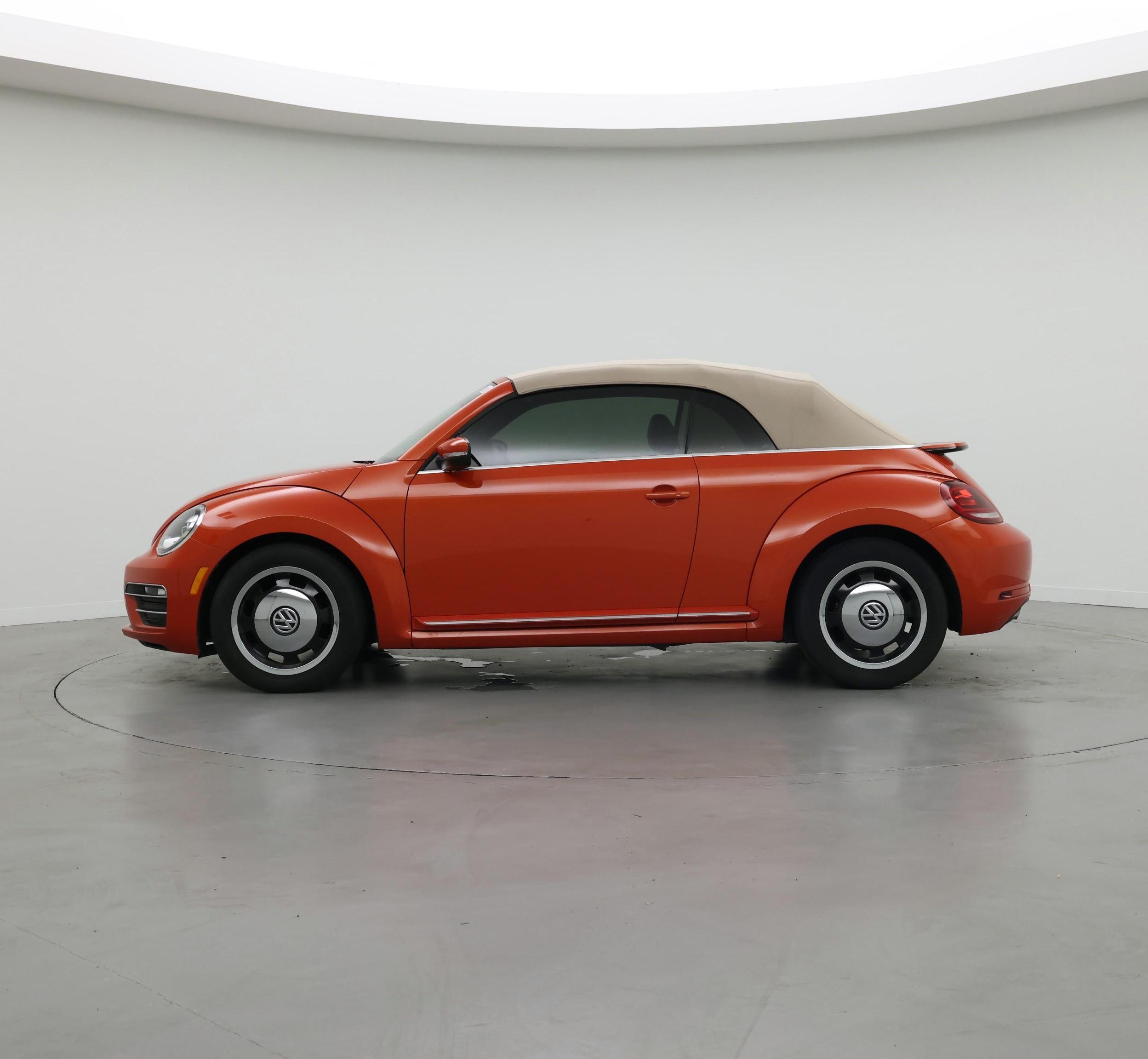 Thumbnail: 2018 Volkswagen Beetle - 3