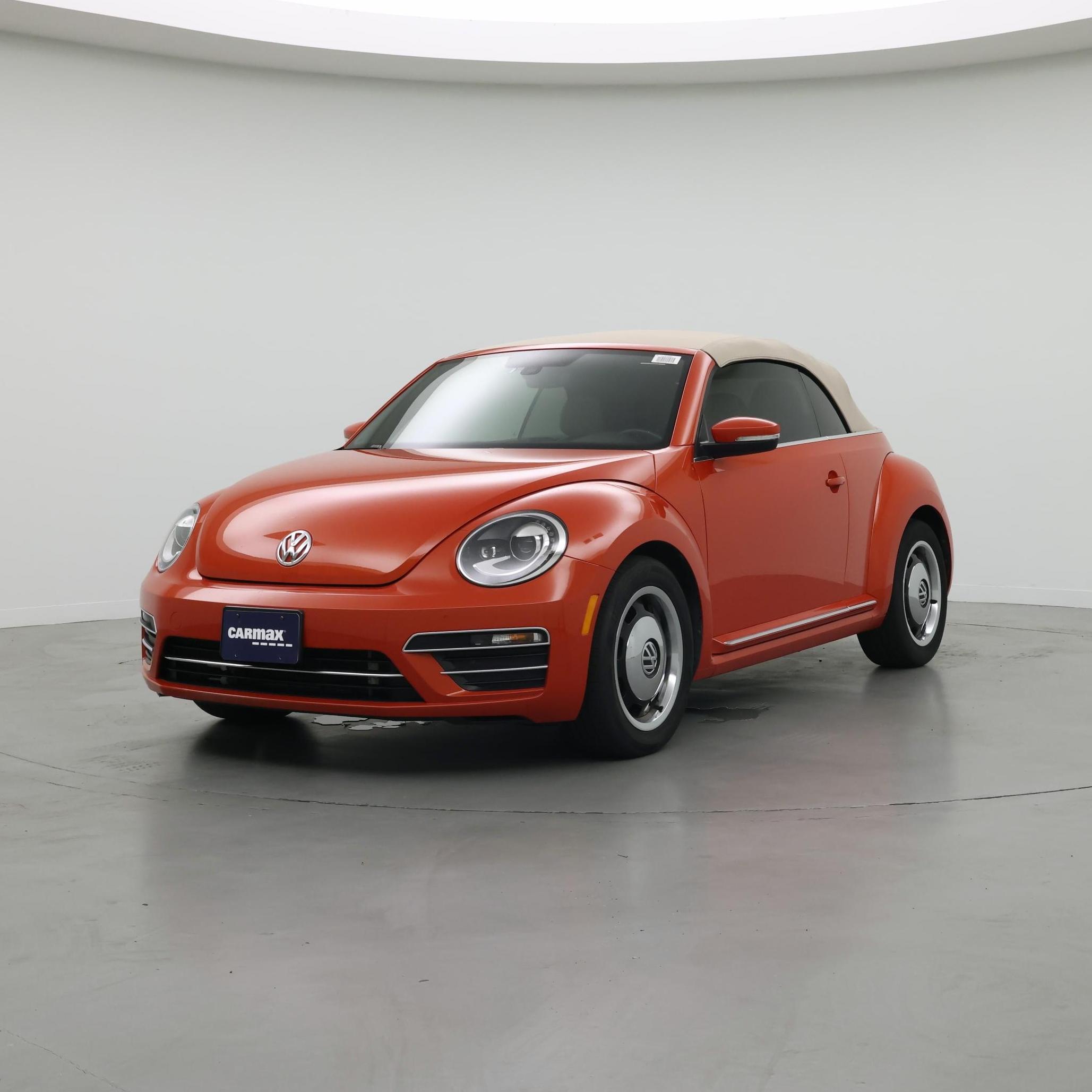 Thumbnail: 2018 Volkswagen Beetle - 4