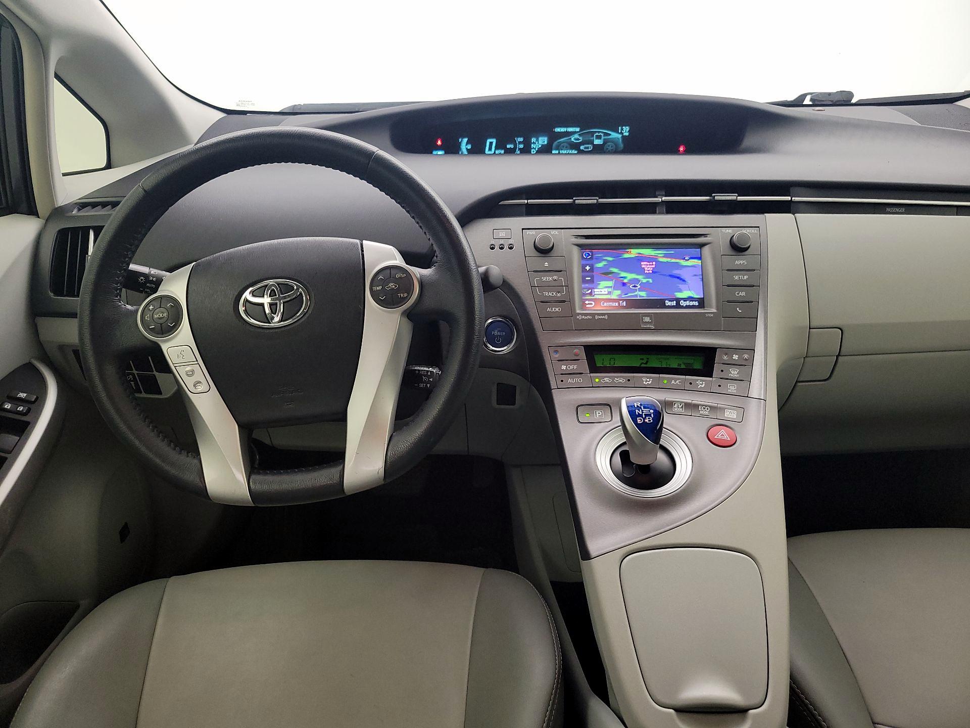 Thumbnail: 2015 Toyota Prius - 10