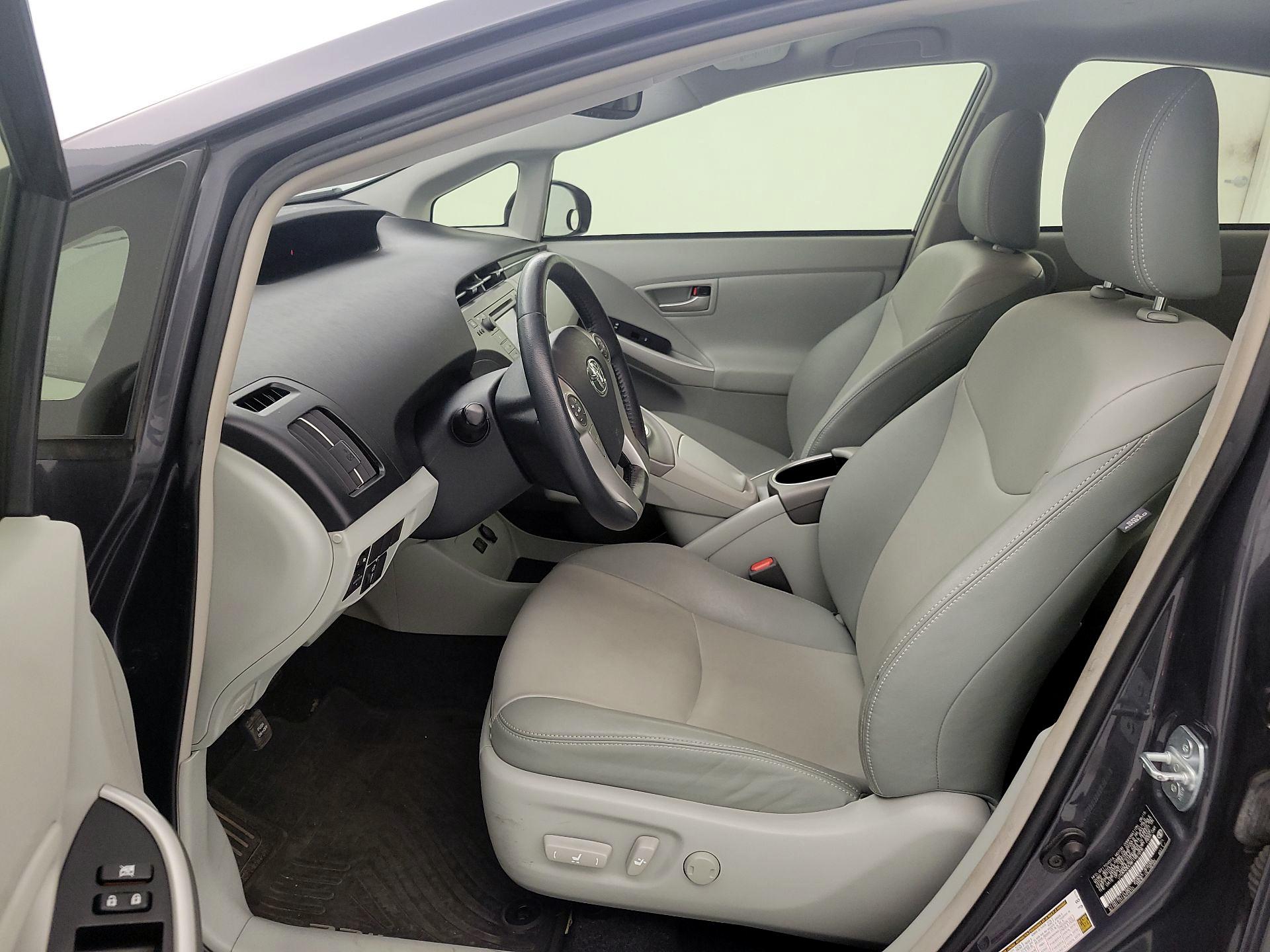 Thumbnail: 2015 Toyota Prius - 11