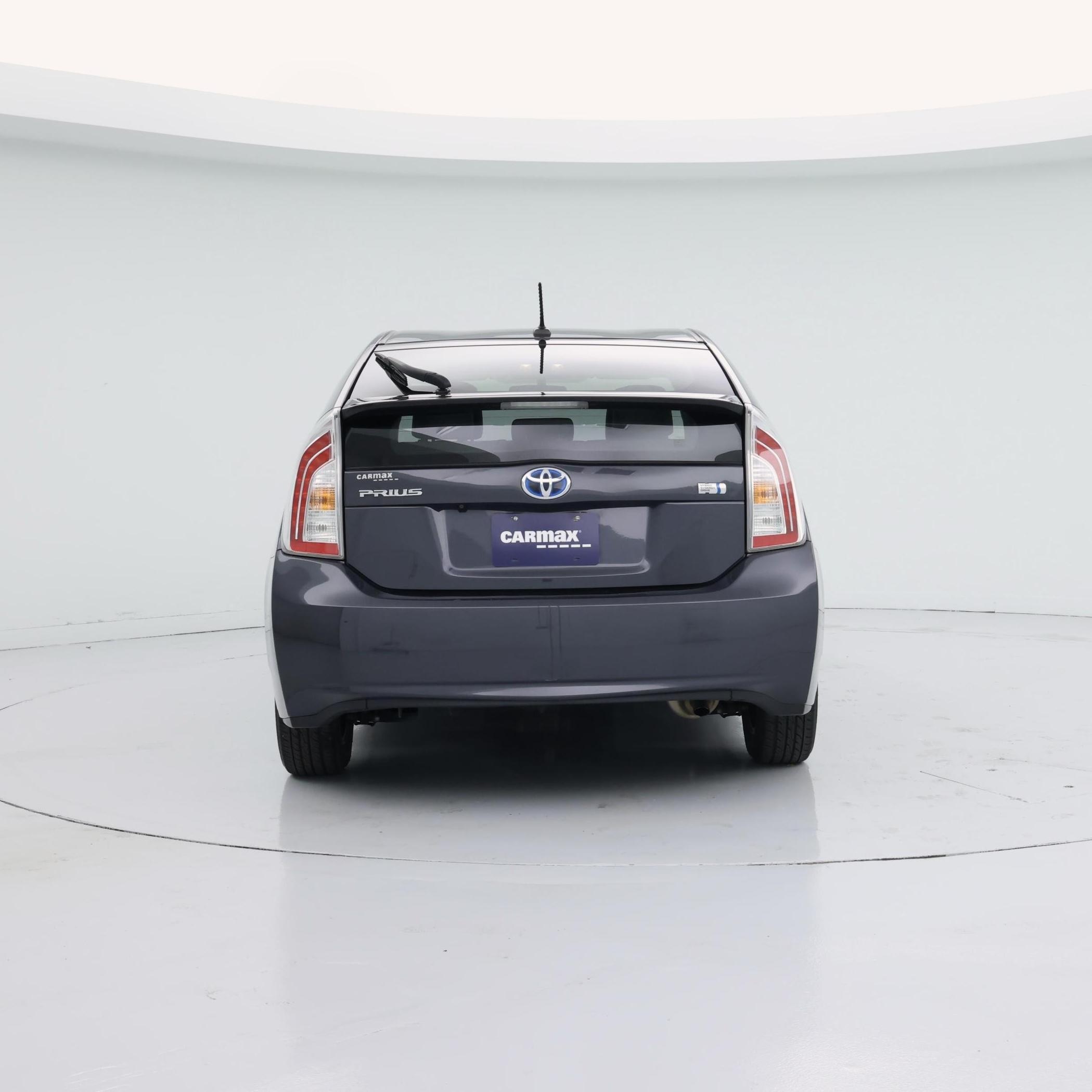 Thumbnail: 2015 Toyota Prius - 6