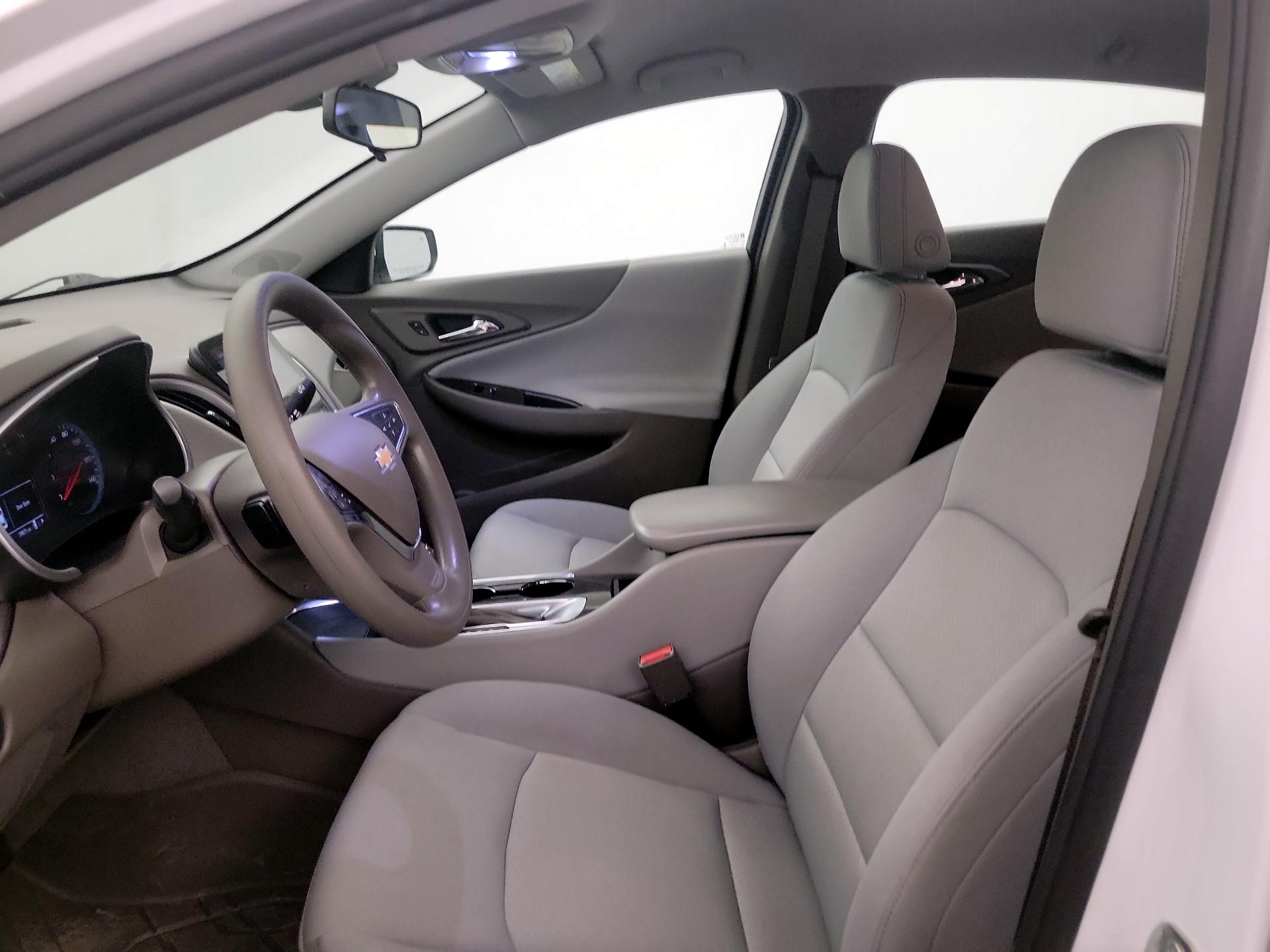 Thumbnail: 2020 Chevrolet Malibu - 11