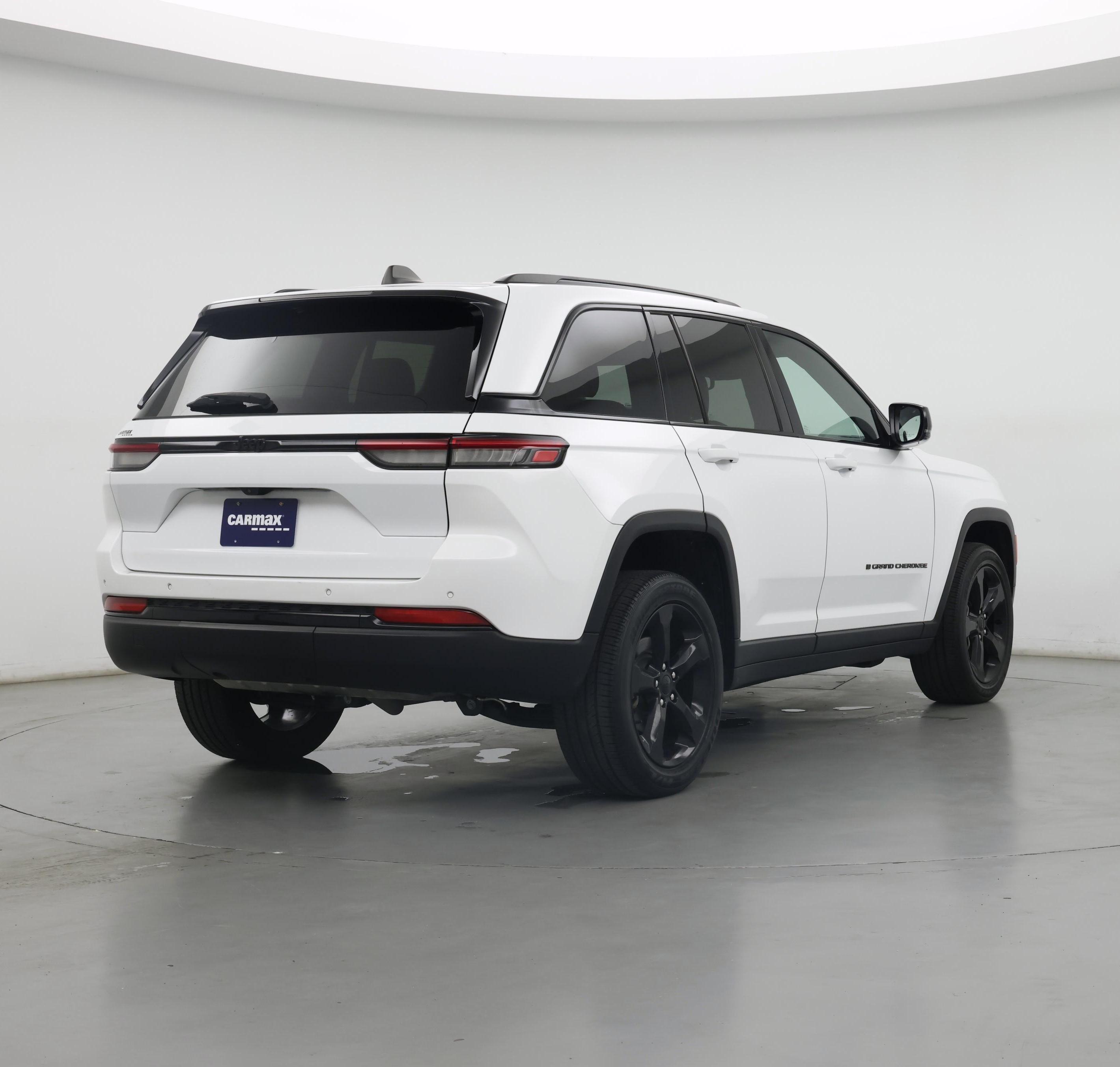 Thumbnail: 2023 Jeep Grand Cherokee - 8