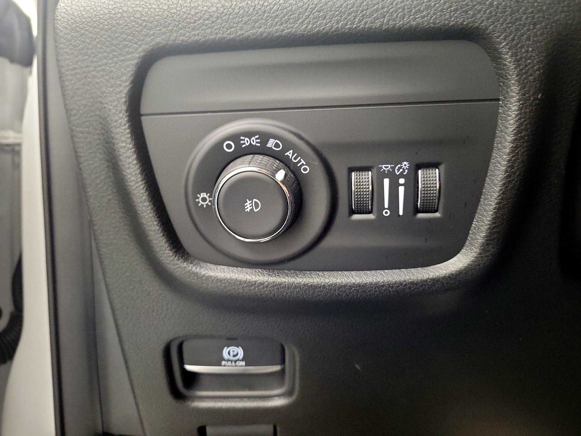 Thumbnail: 2023 Jeep Grand Cherokee - 13