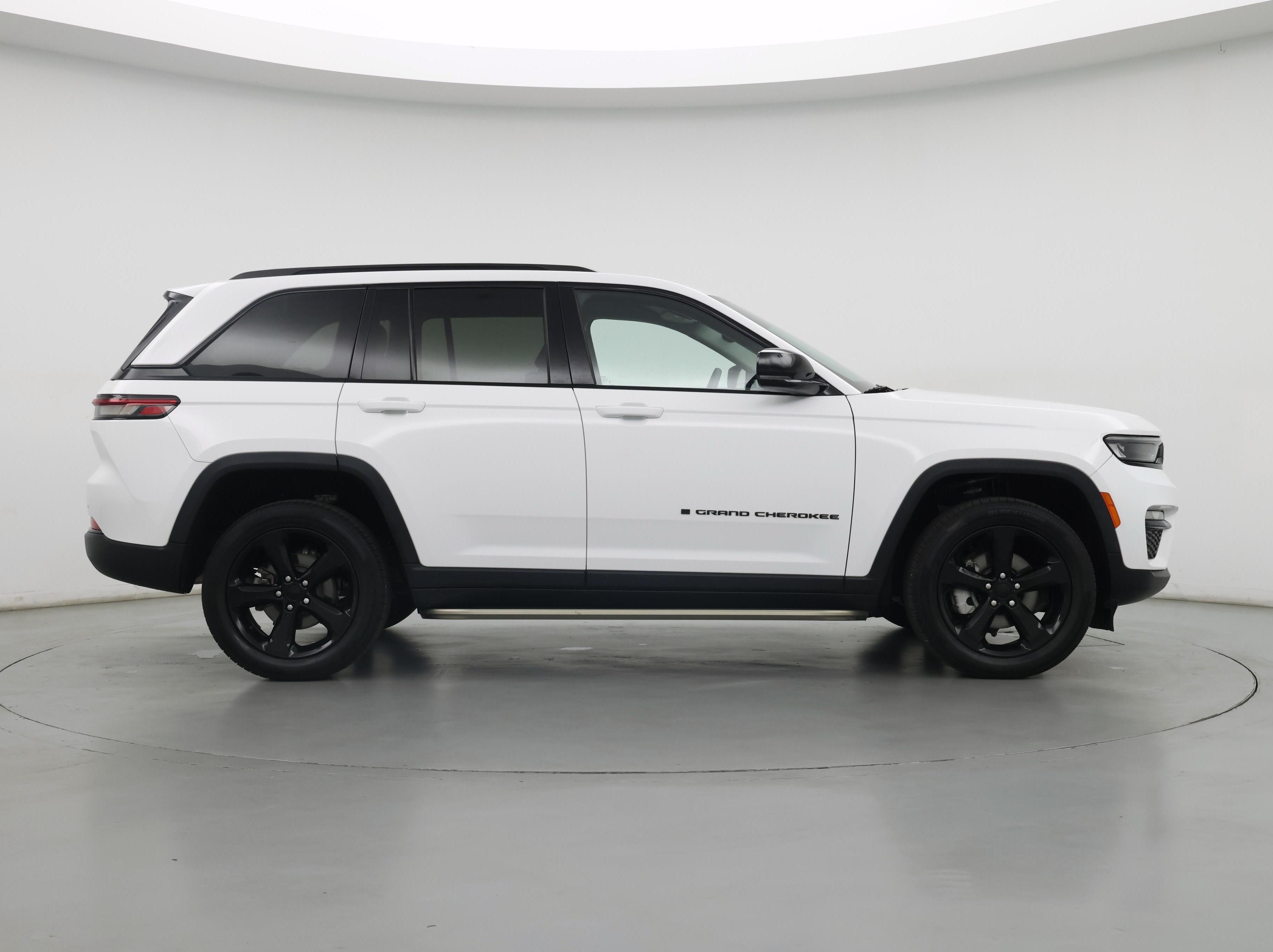 Thumbnail: 2023 Jeep Grand Cherokee - 7