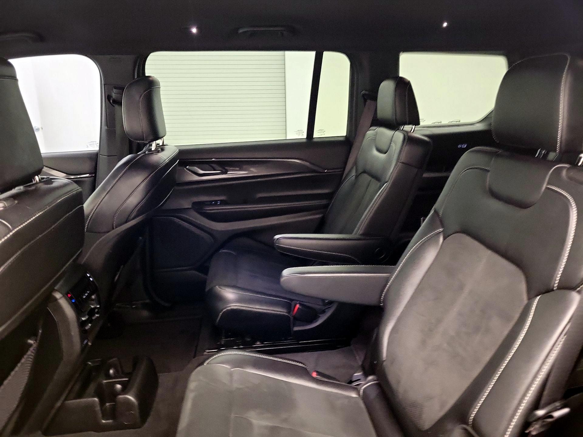 Thumbnail: 2023 Jeep Grand Cherokee L - 19