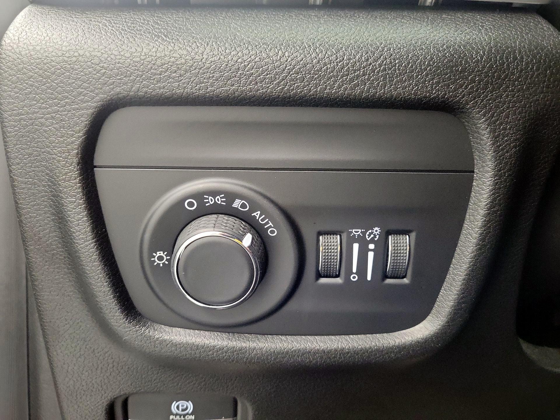 Thumbnail: 2023 Jeep Grand Cherokee - 13