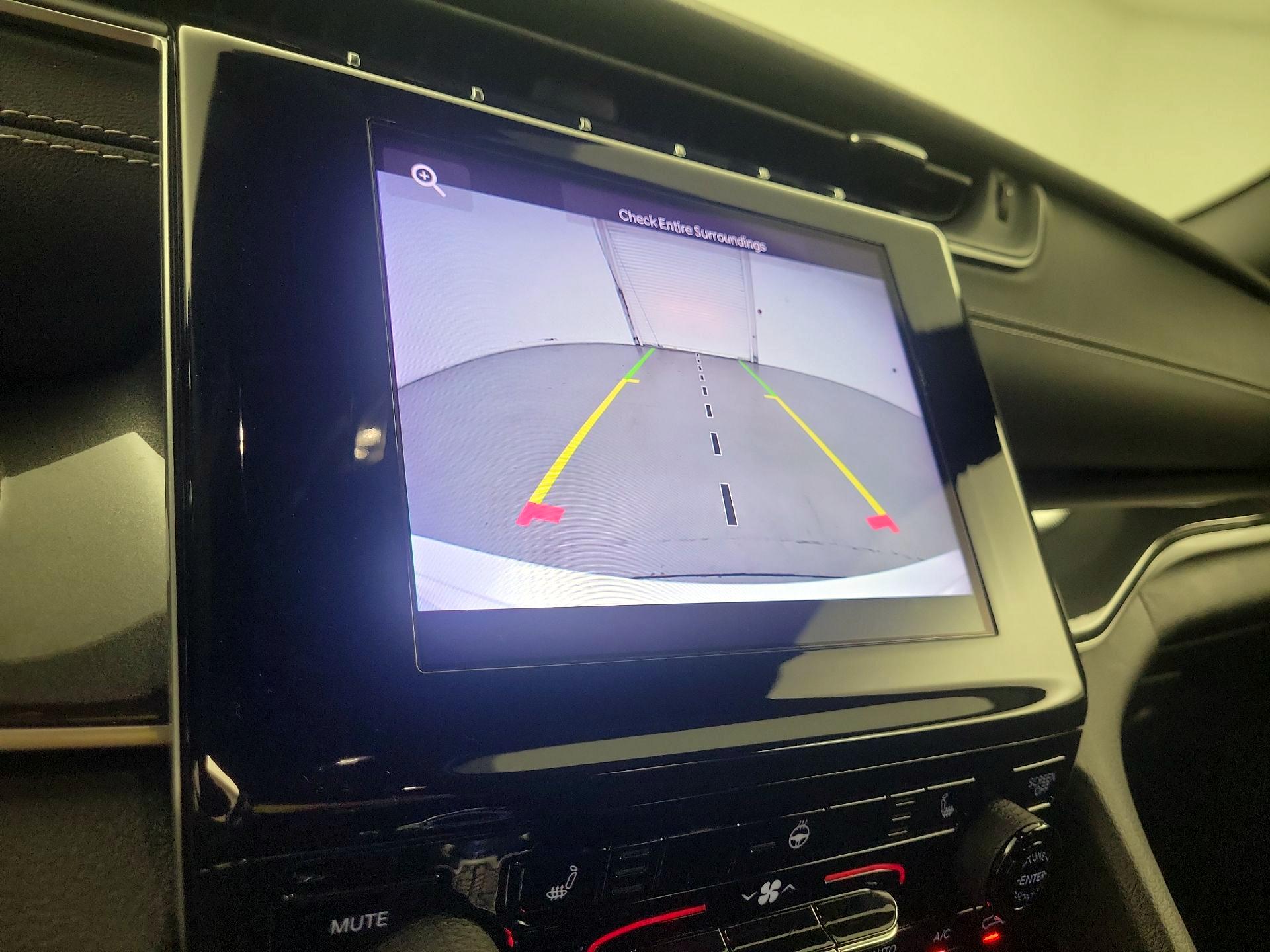 Thumbnail: 2023 Jeep Grand Cherokee - 14