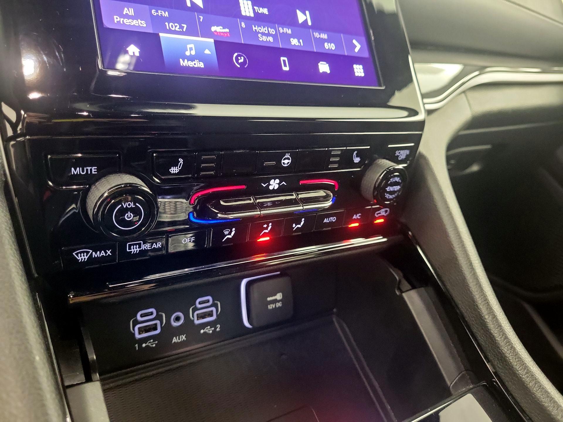 Thumbnail: 2023 Jeep Grand Cherokee - 16