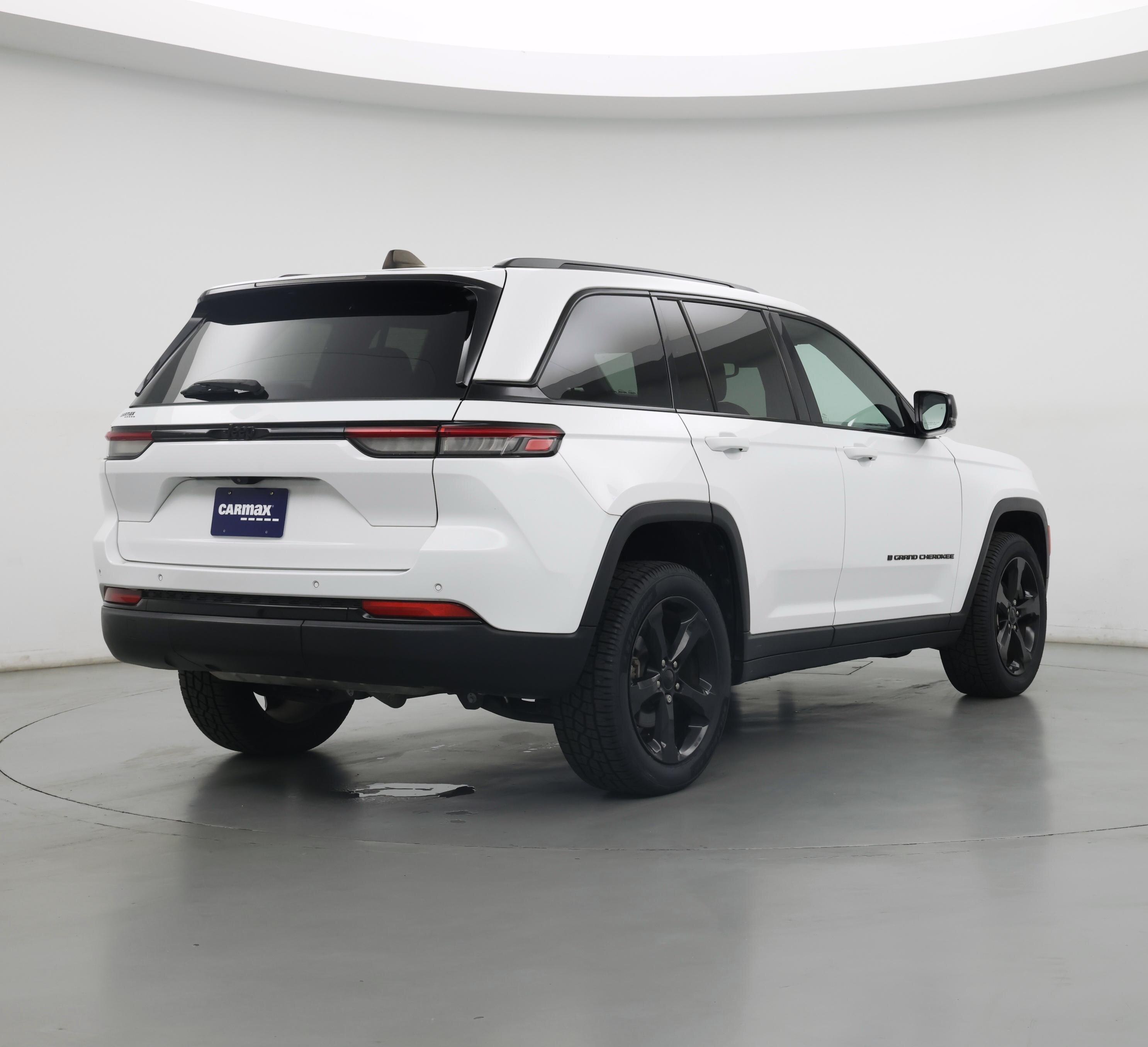Thumbnail: 2023 Jeep Grand Cherokee - 8