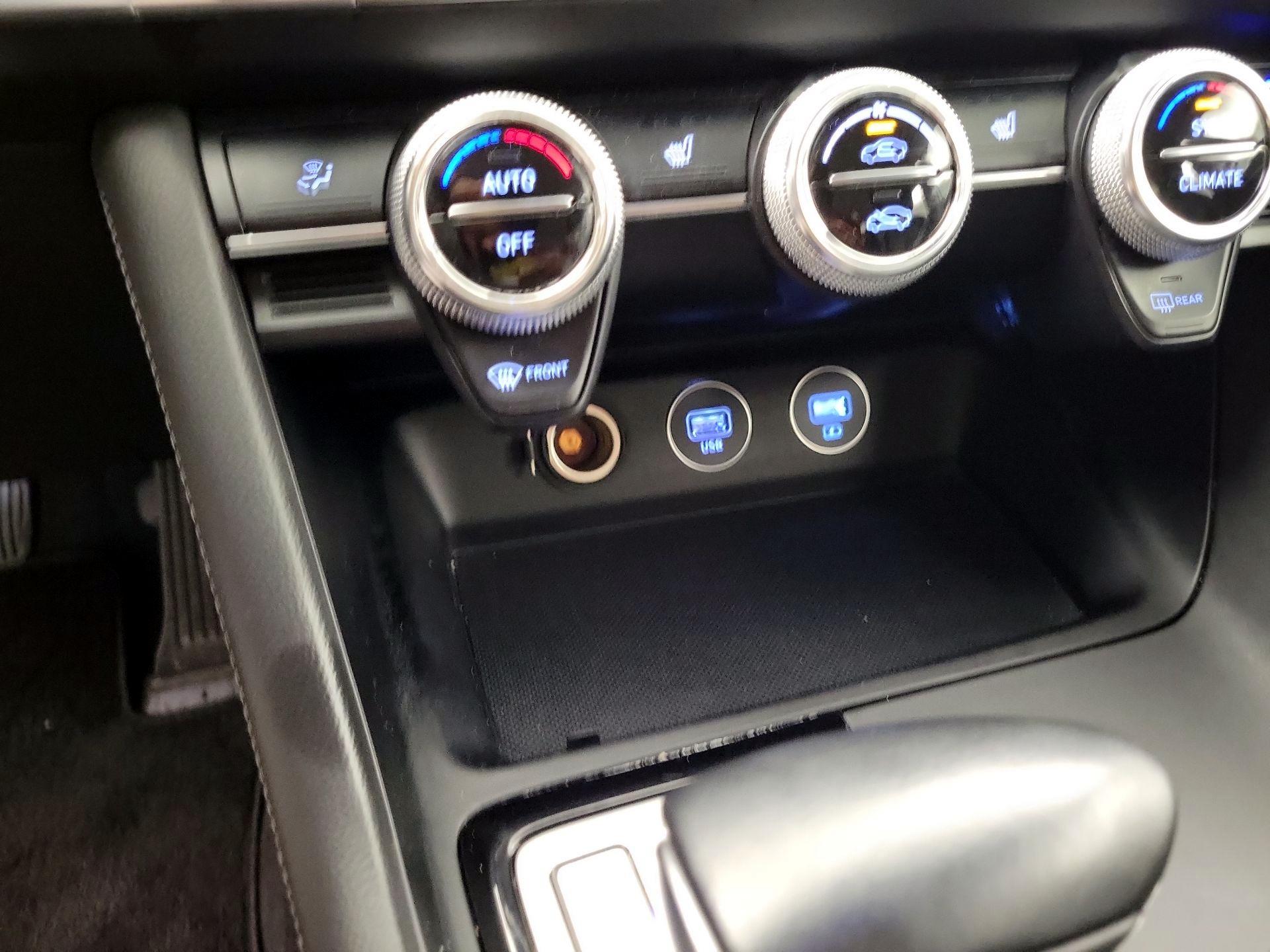 Thumbnail: 2022 Genesis G70 - 19