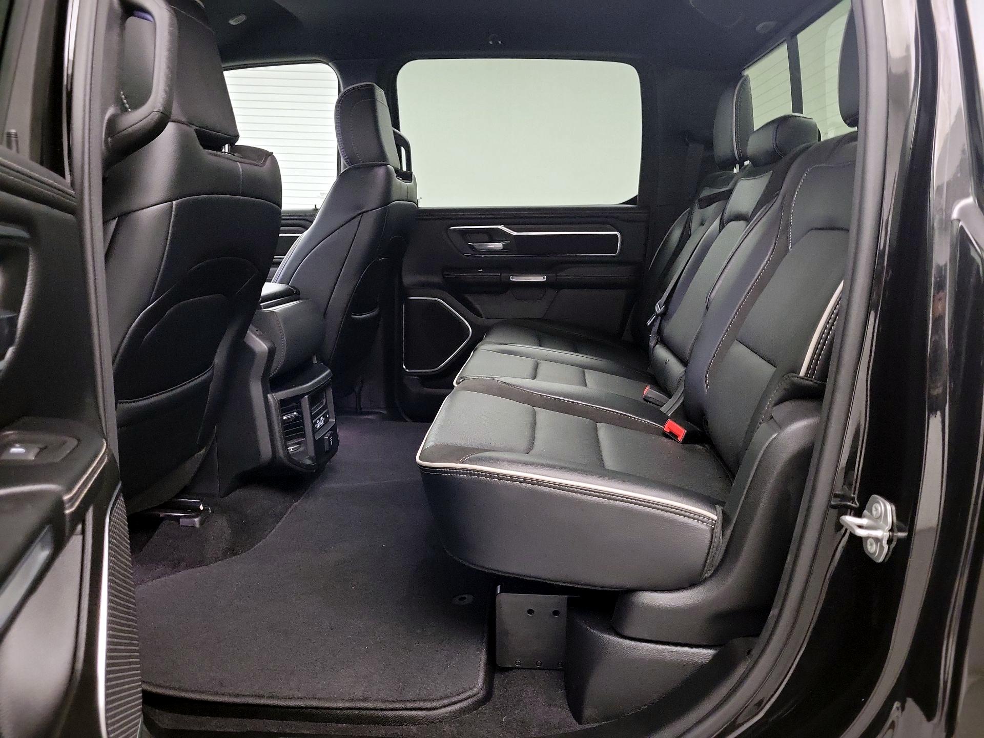 Thumbnail: 2025 RAM 1500 - 18