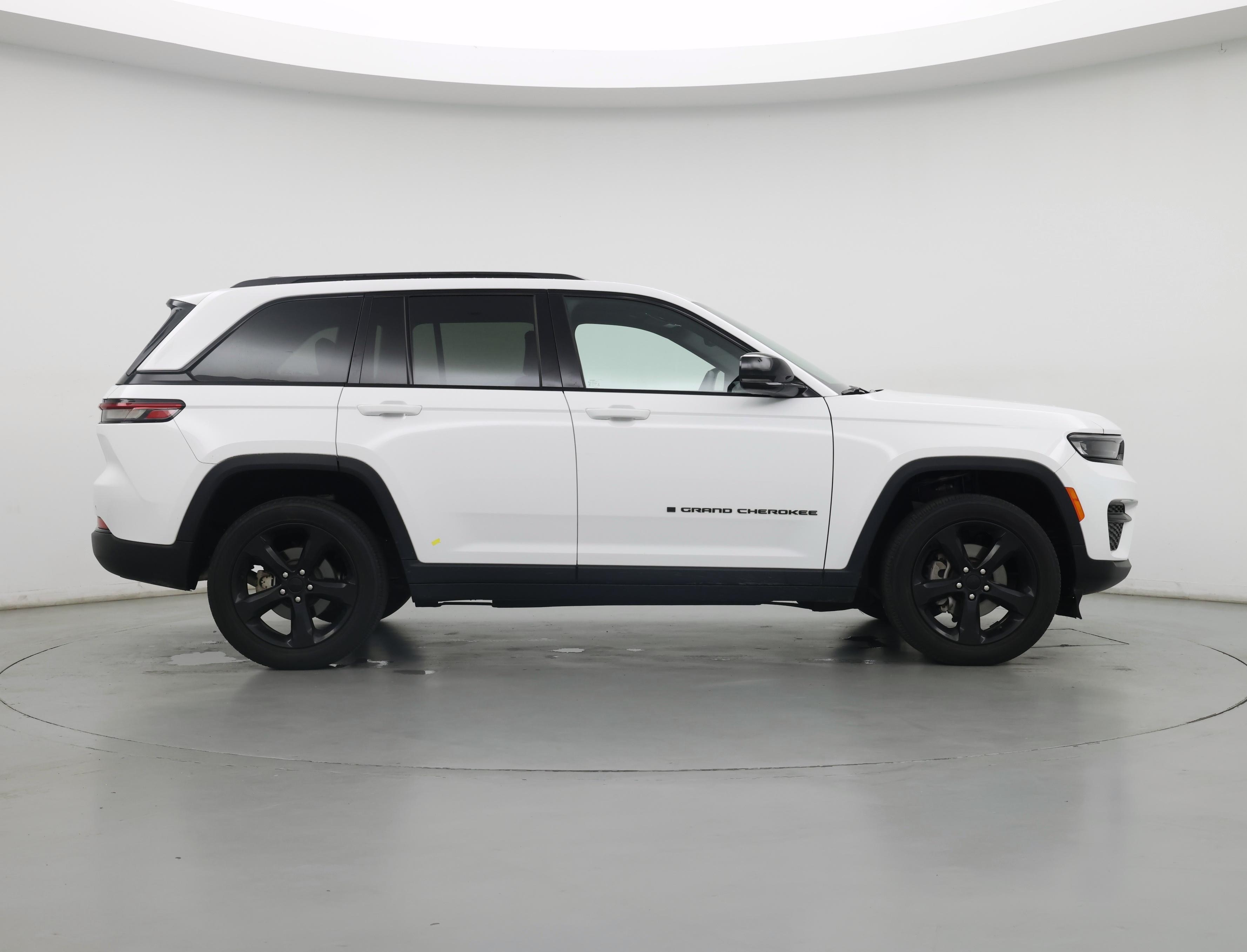 Thumbnail: 2023 Jeep Grand Cherokee - 7