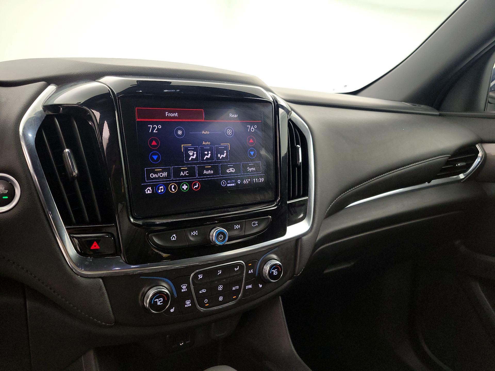 Thumbnail: 2023 Chevrolet Traverse - 16