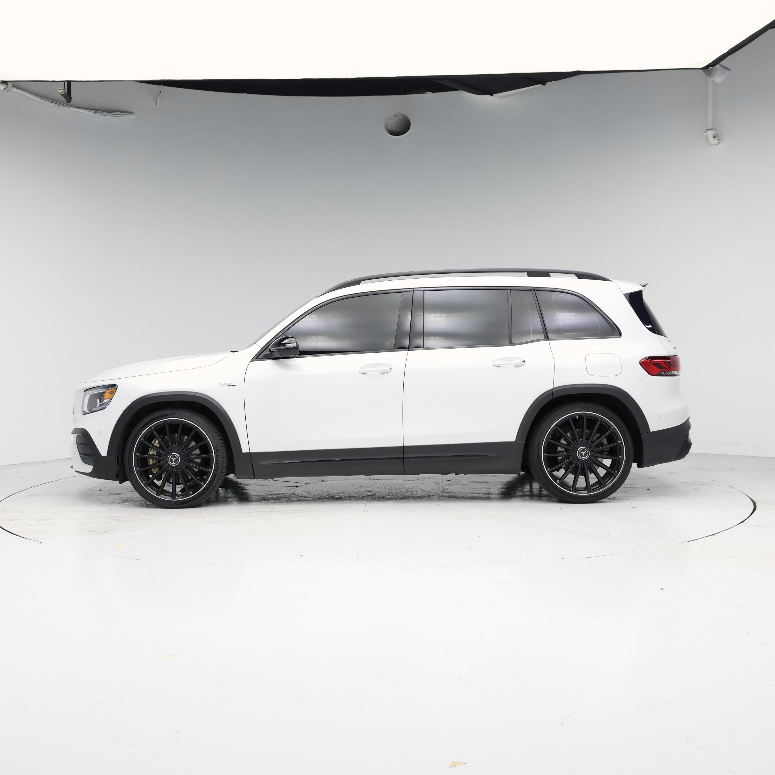 Thumbnail: 2022 Mercedes-Benz GLB - 3