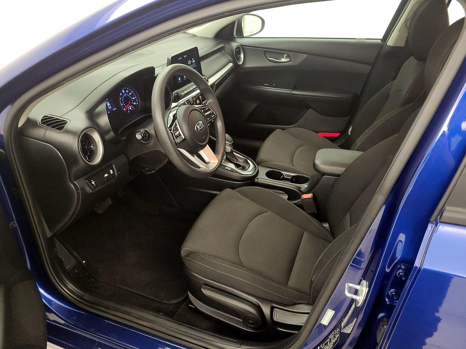 2021 Kia Forte LXS - Photo 12