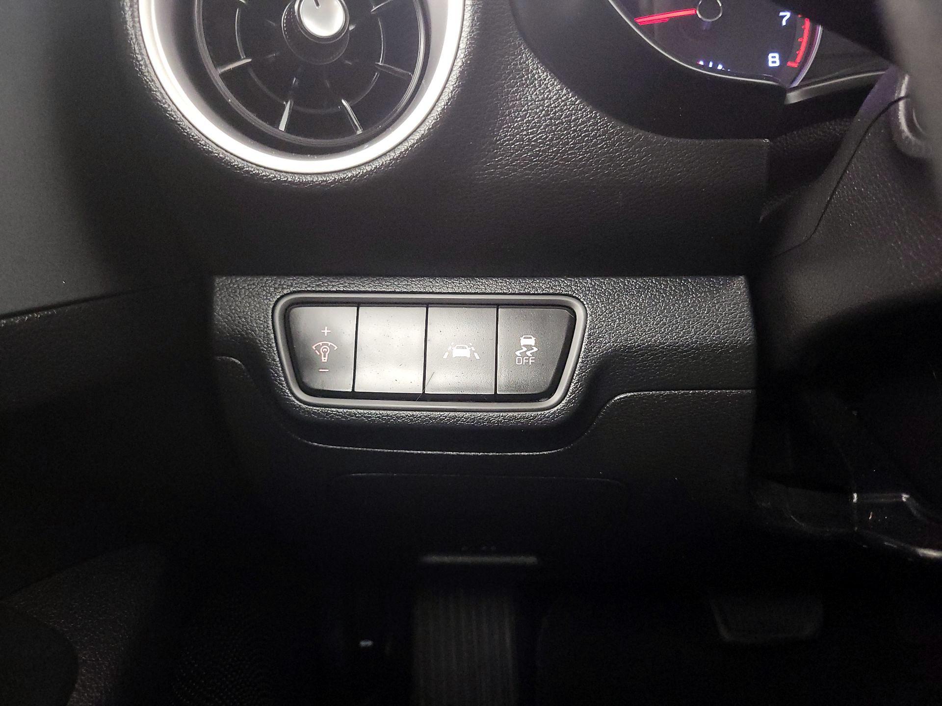 Thumbnail: 2021 Kia Forte - 13