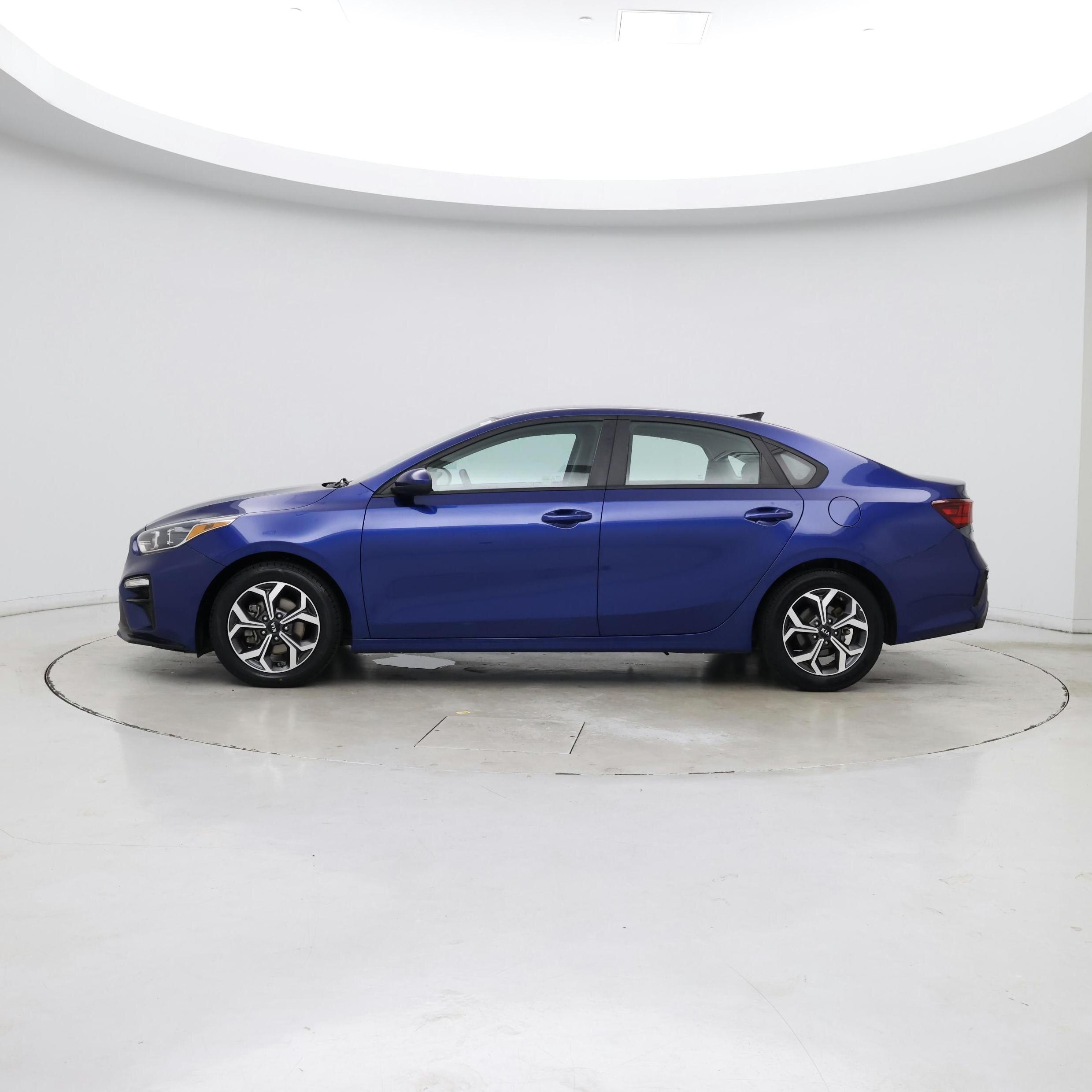Thumbnail: 2021 Kia Forte - 3
