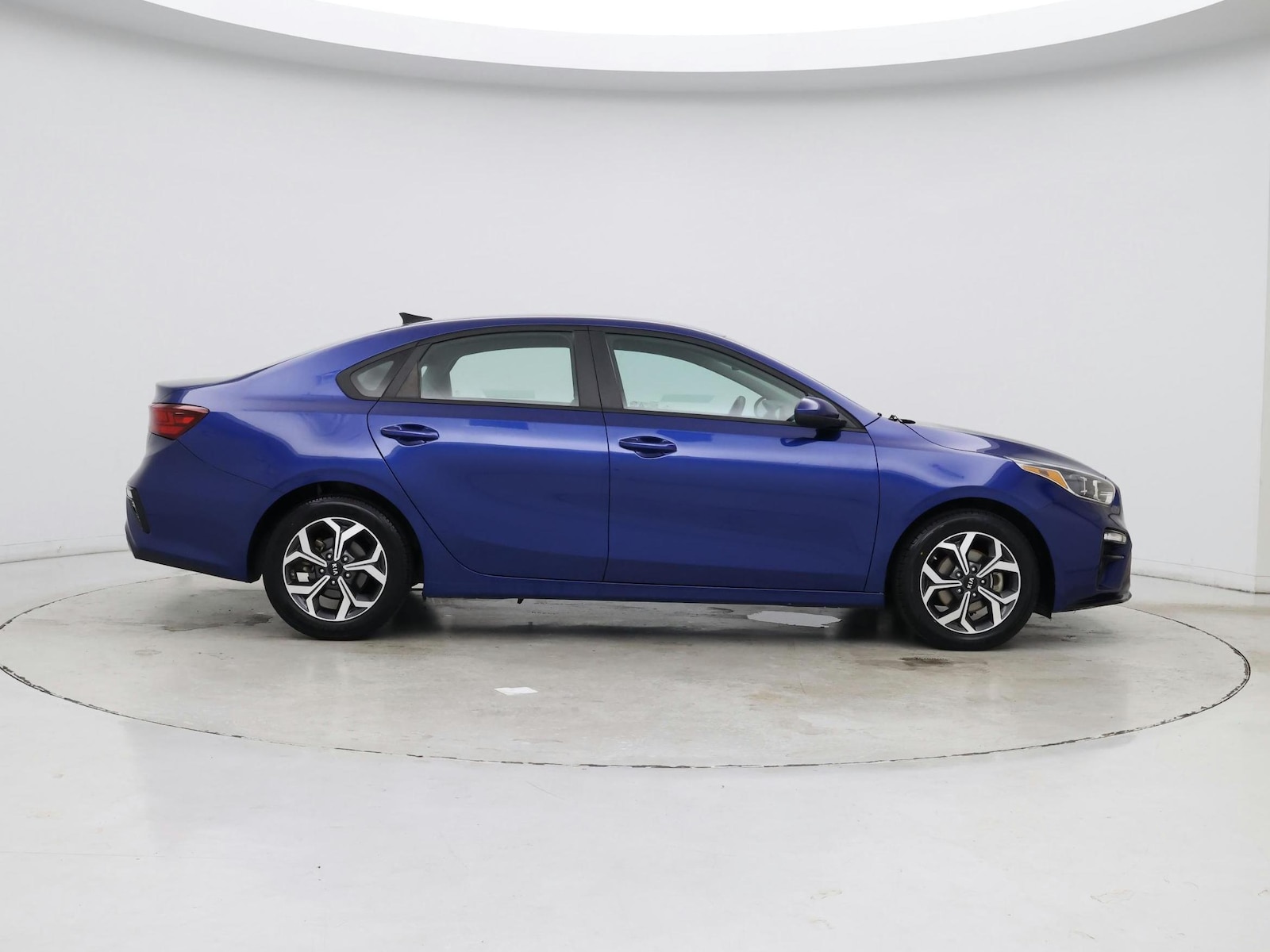 2021 Kia Forte LXS - Photo 8
