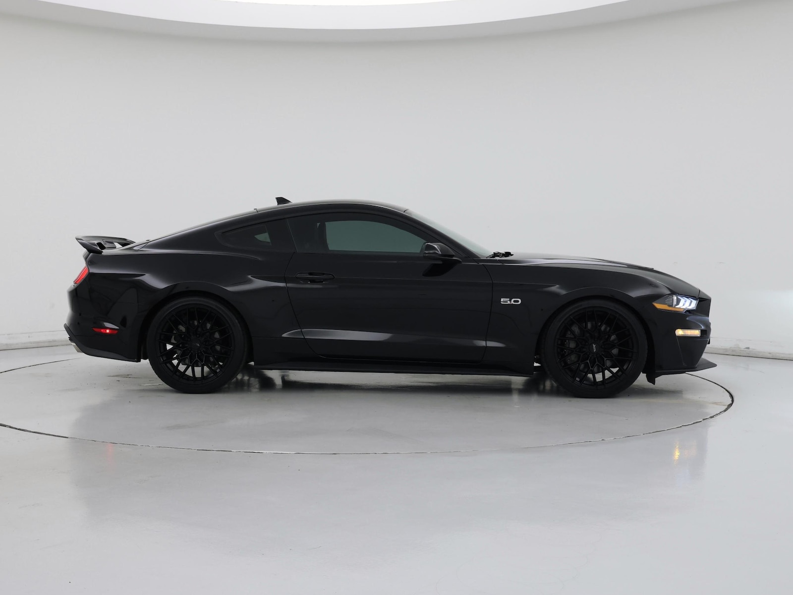 2023 Ford Mustang GT Premium - Photo 8