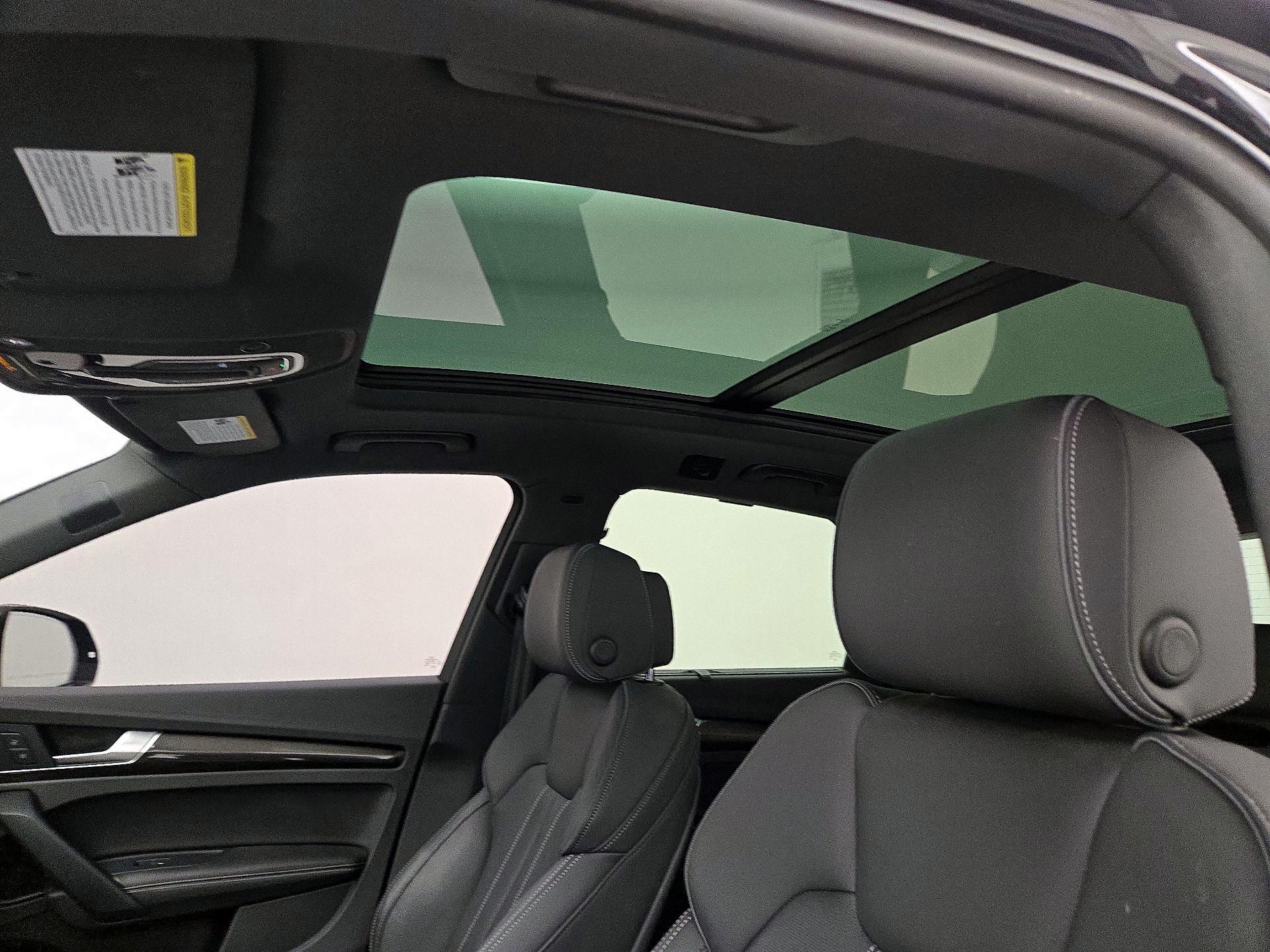 Thumbnail: 2022 Audi SQ5 - 20