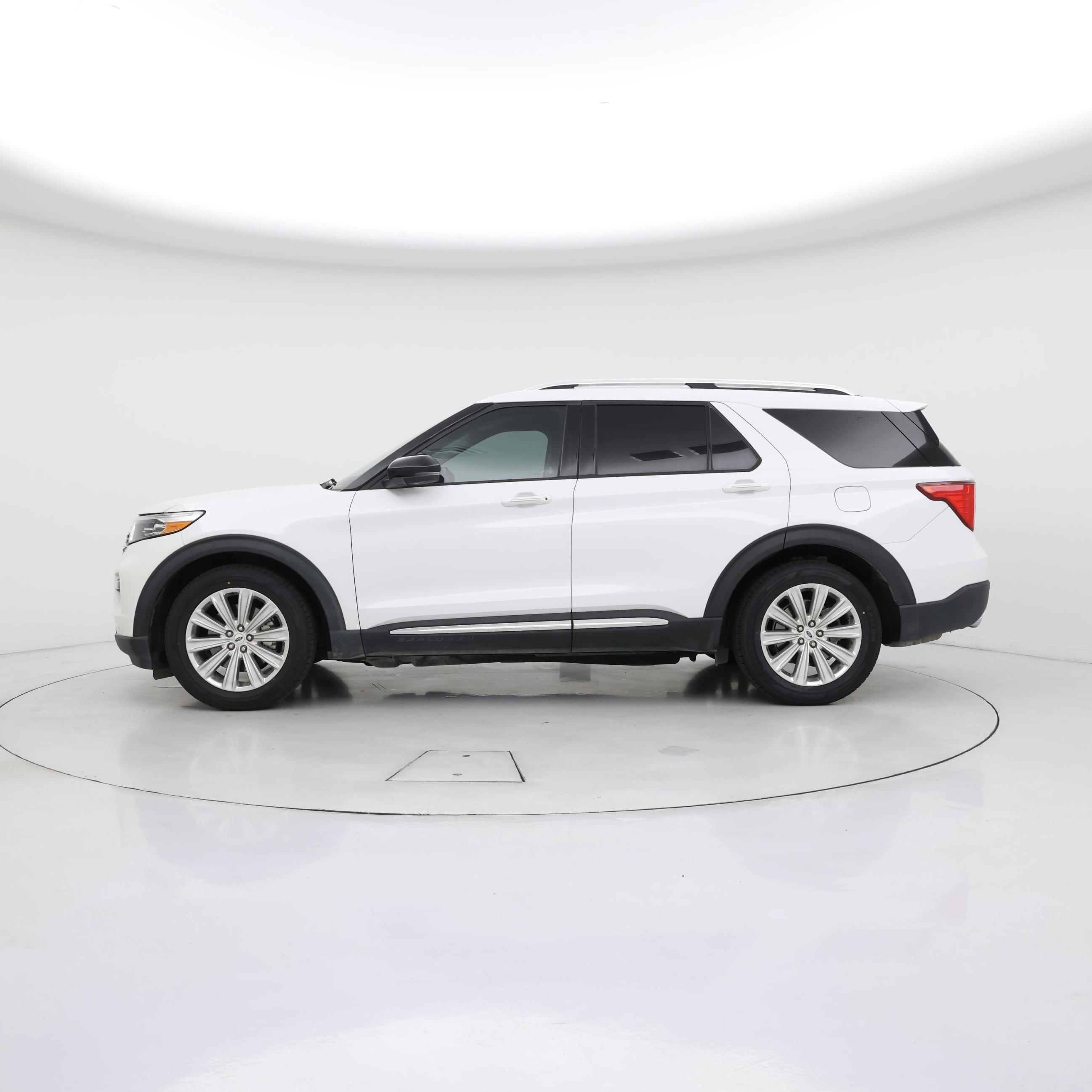 Thumbnail: 2021 Ford Explorer - 3