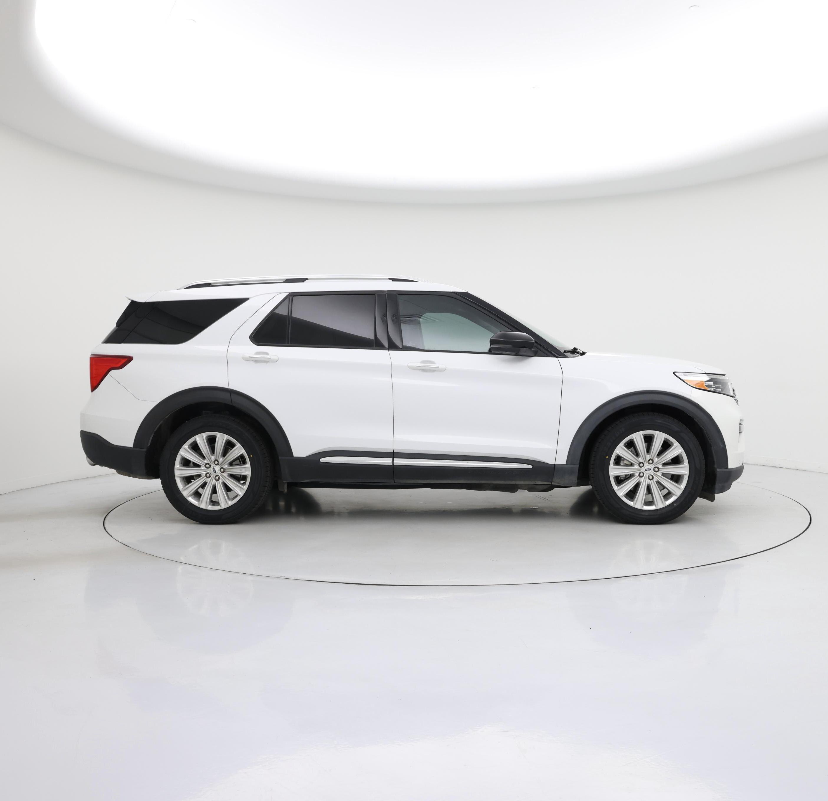 Thumbnail: 2021 Ford Explorer - 7