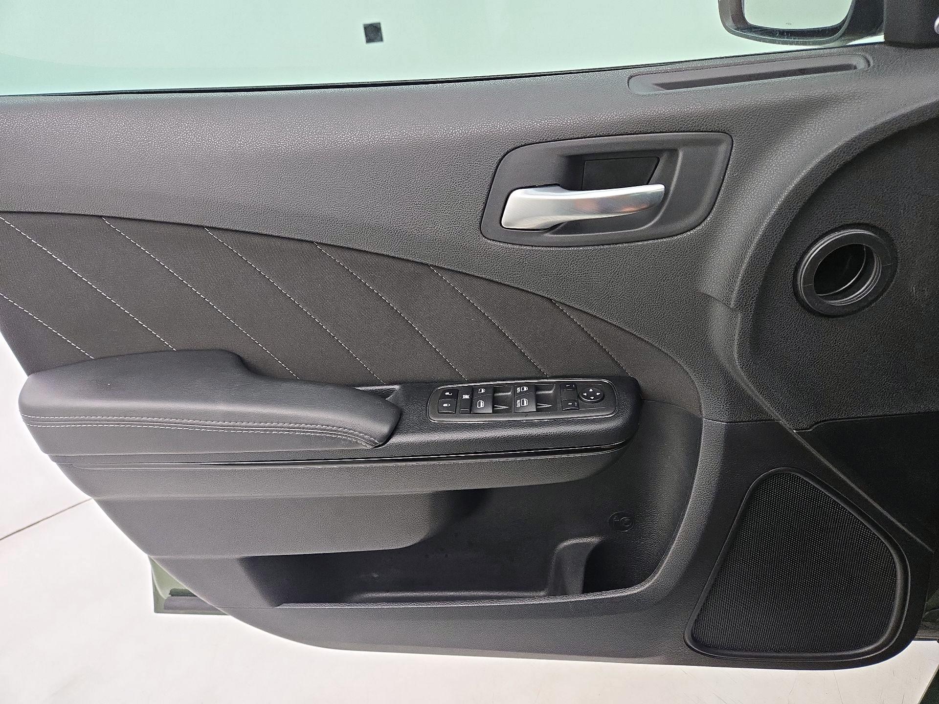 Thumbnail: 2022 Dodge Charger - 12