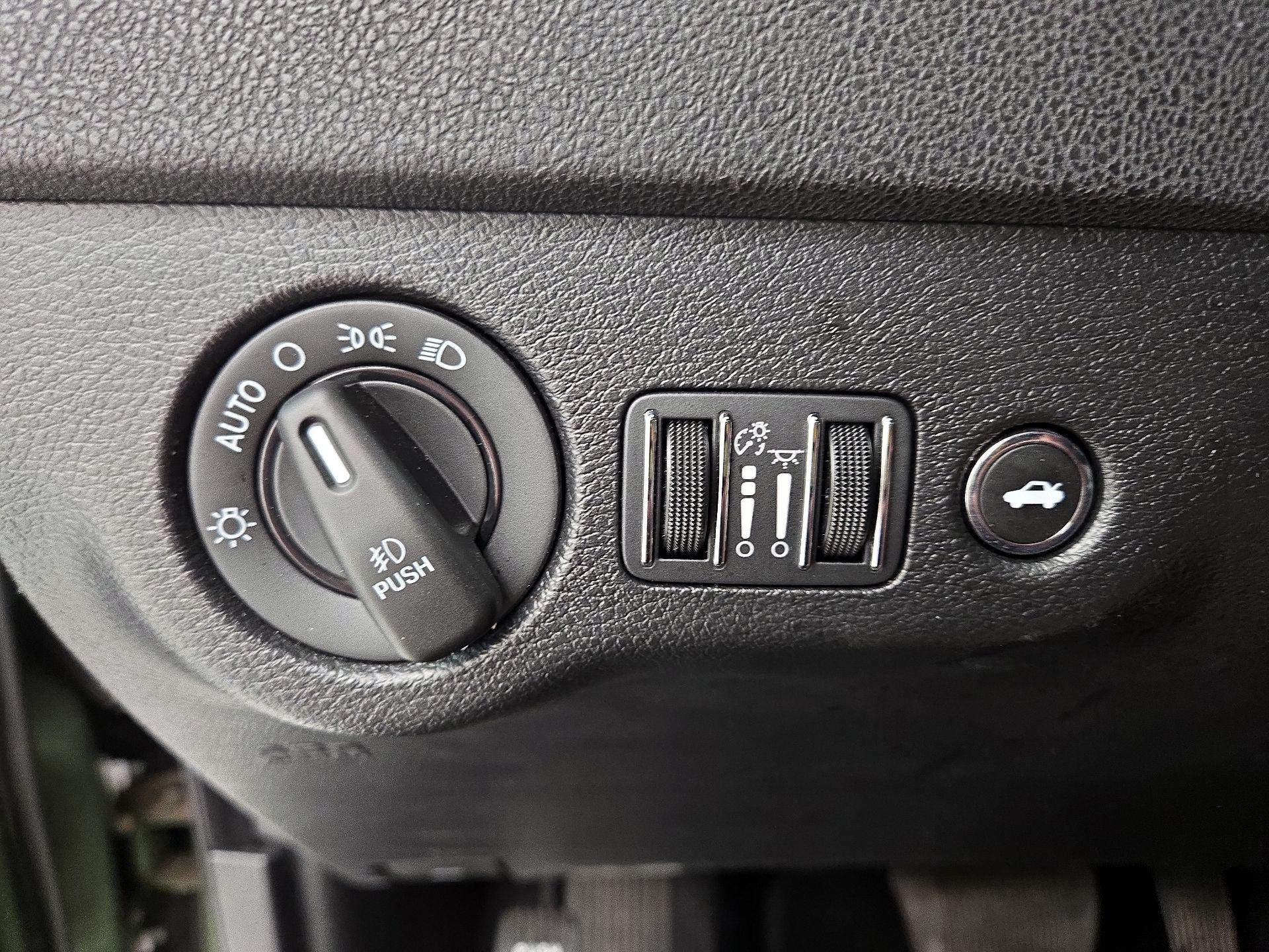 Thumbnail: 2022 Dodge Charger - 13