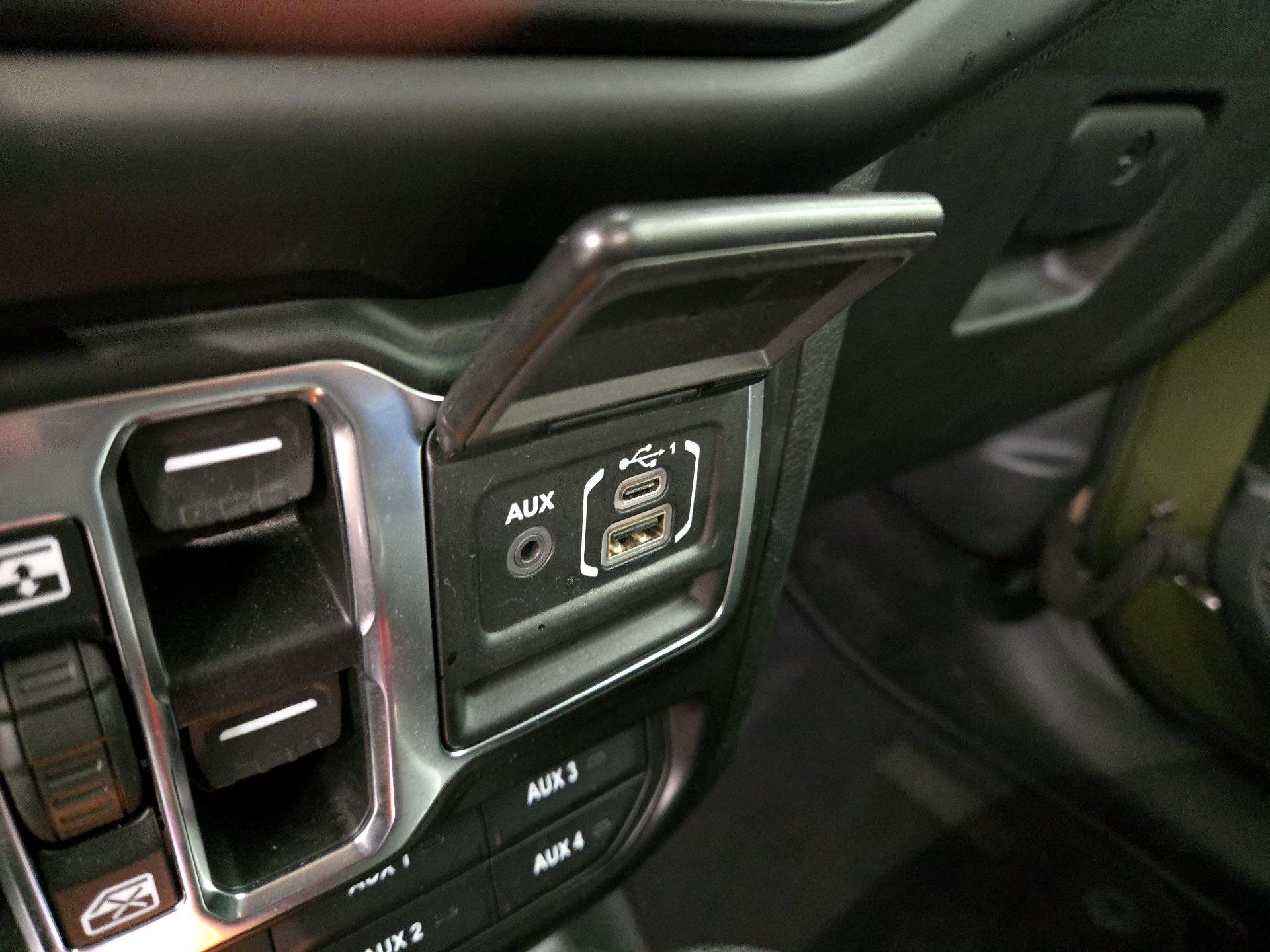 Thumbnail: 2021 Jeep Wrangler - 18