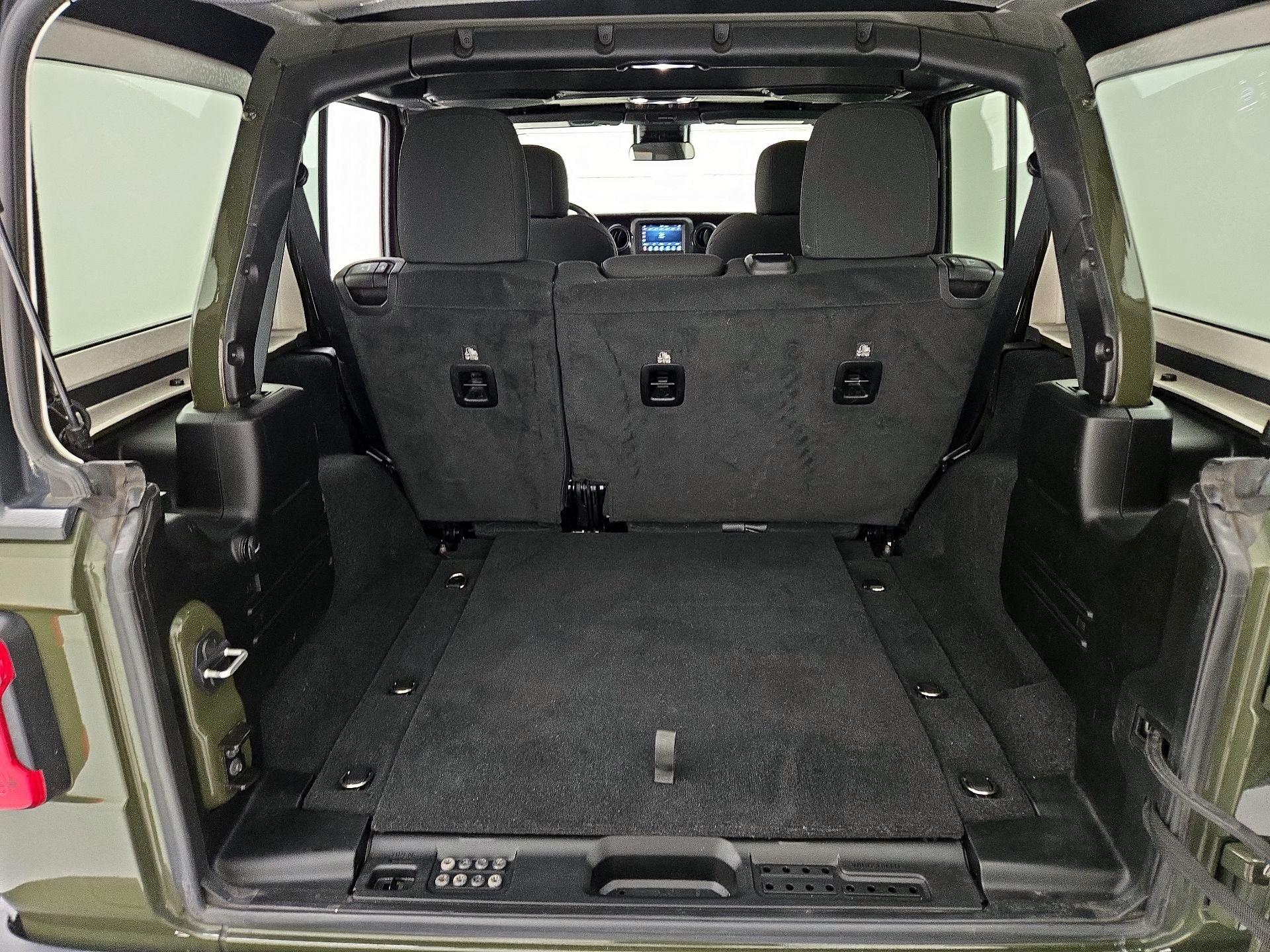 Thumbnail: 2021 Jeep Wrangler - 20