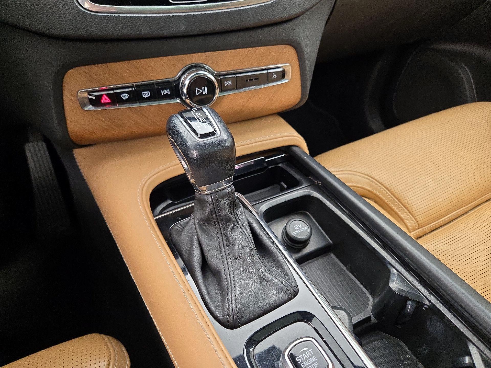 Thumbnail: 2020 Volvo XC90 - 18