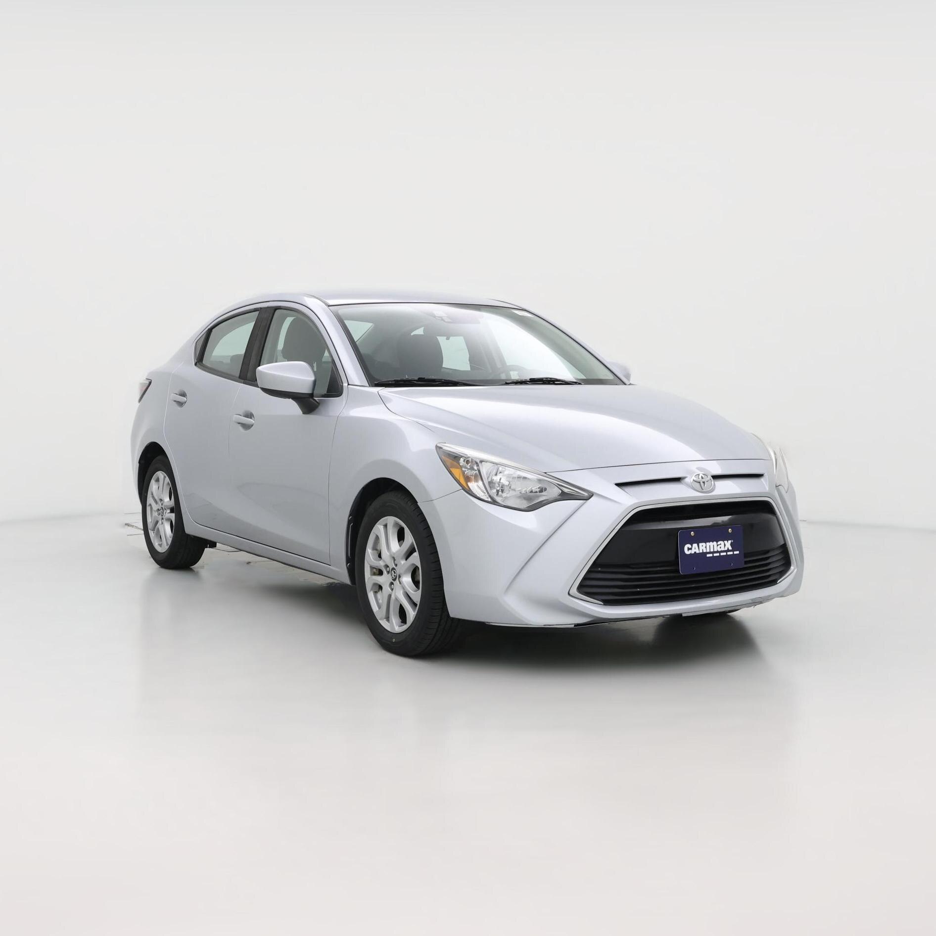 Thumbnail: 2017 Toyota Yaris iA - 1