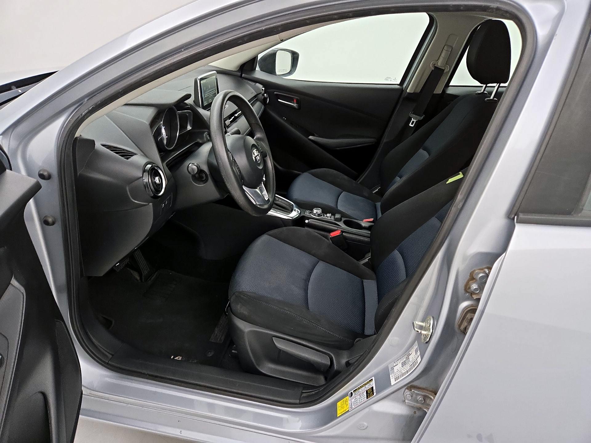 Thumbnail: 2017 Toyota Yaris iA - 11