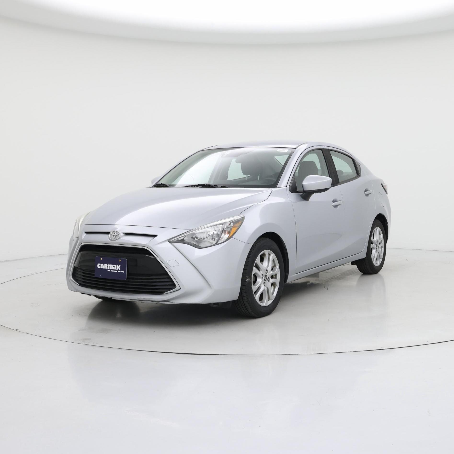 Thumbnail: 2017 Toyota Yaris iA - 4