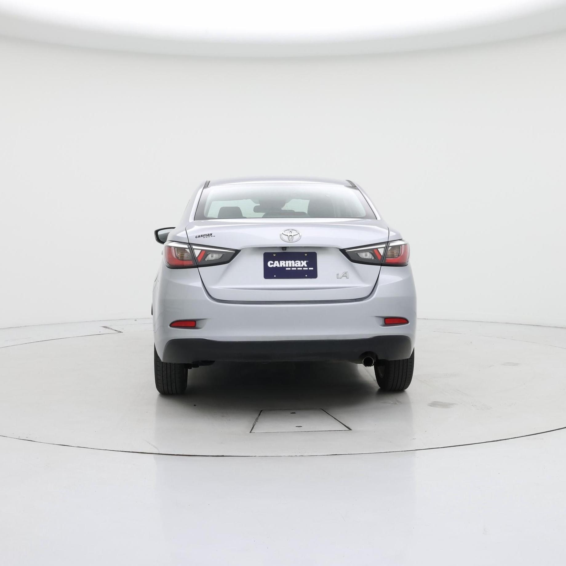 Thumbnail: 2017 Toyota Yaris iA - 6