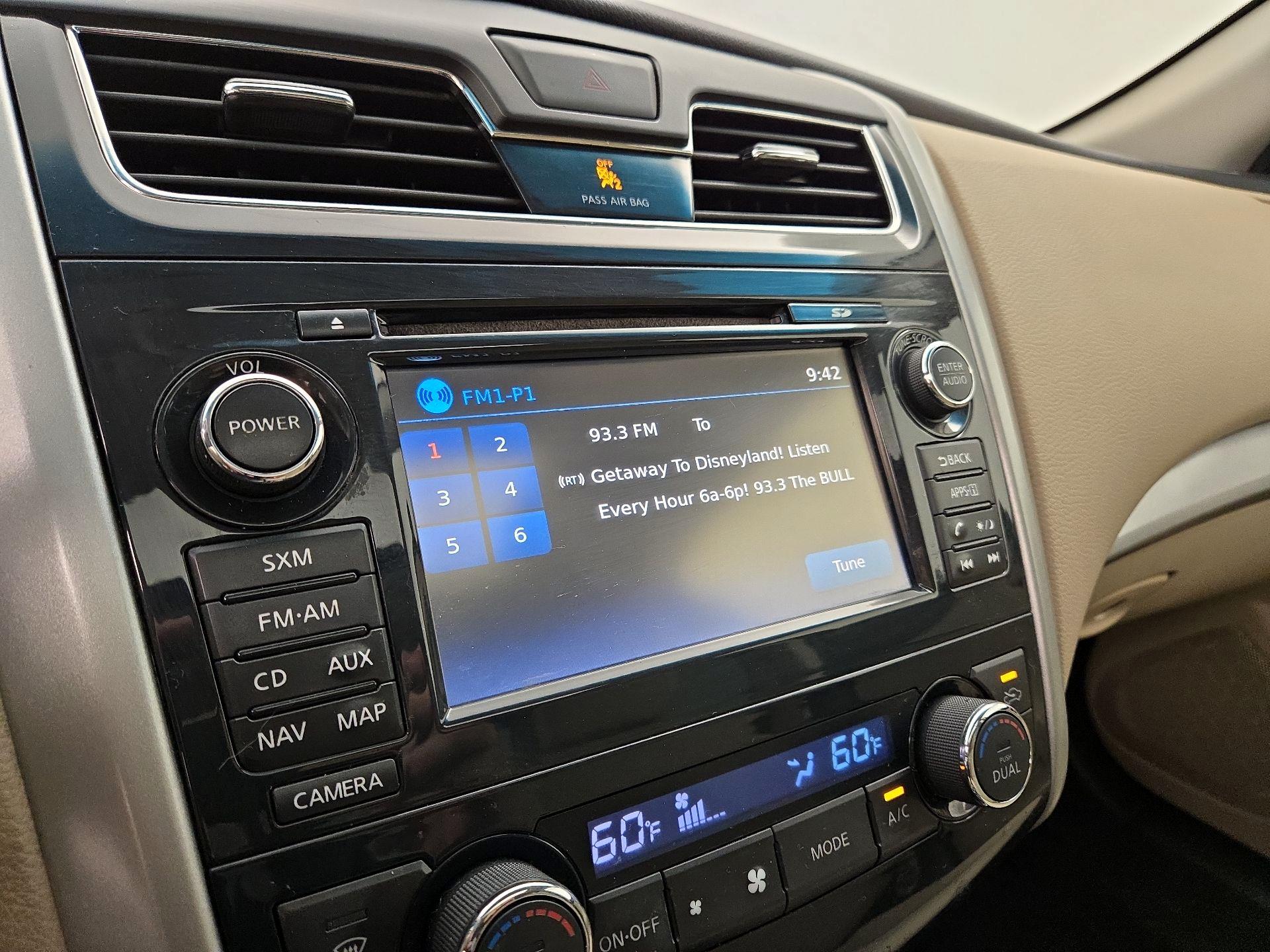 Thumbnail: 2015 Nissan Altima - 15