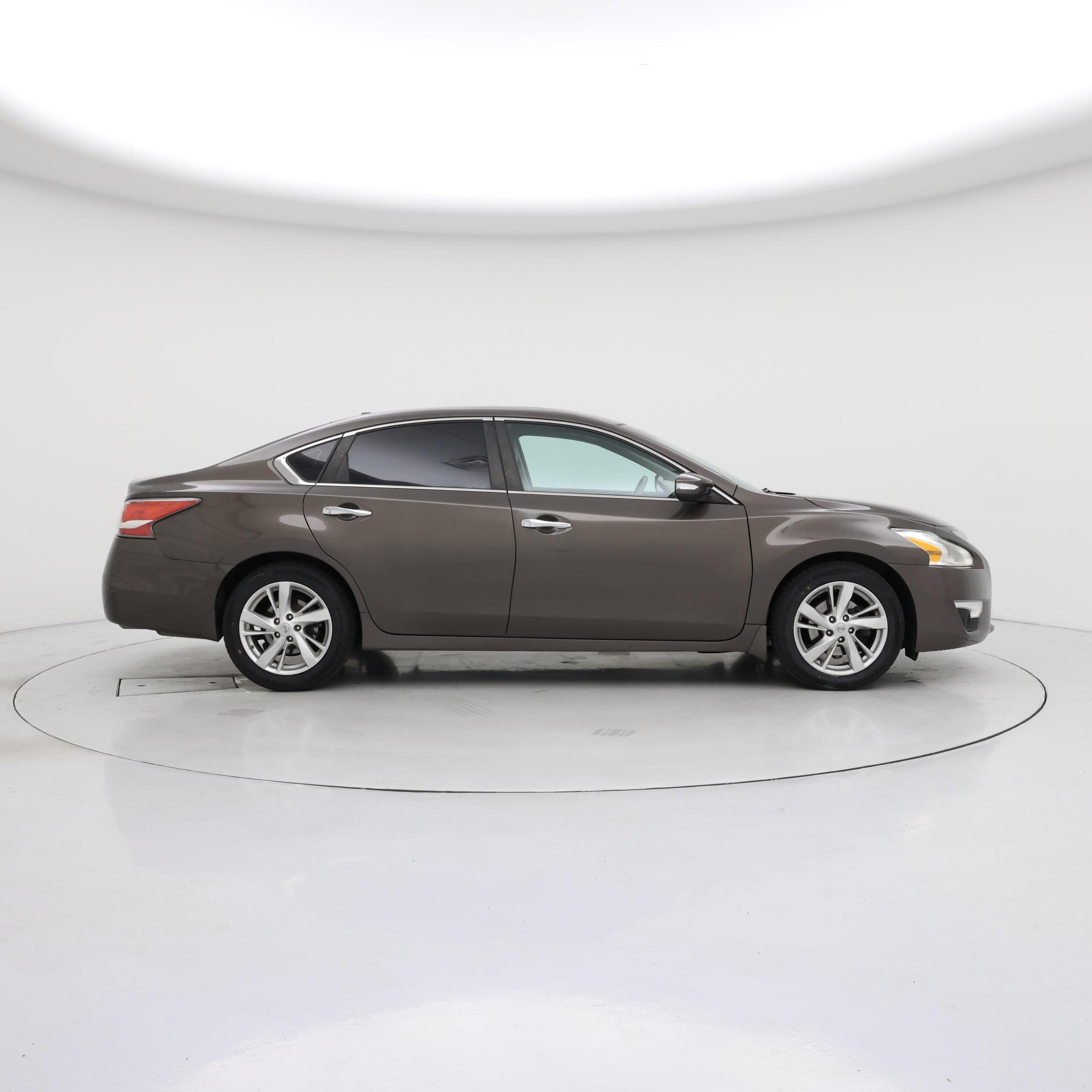 Thumbnail: 2015 Nissan Altima - 7