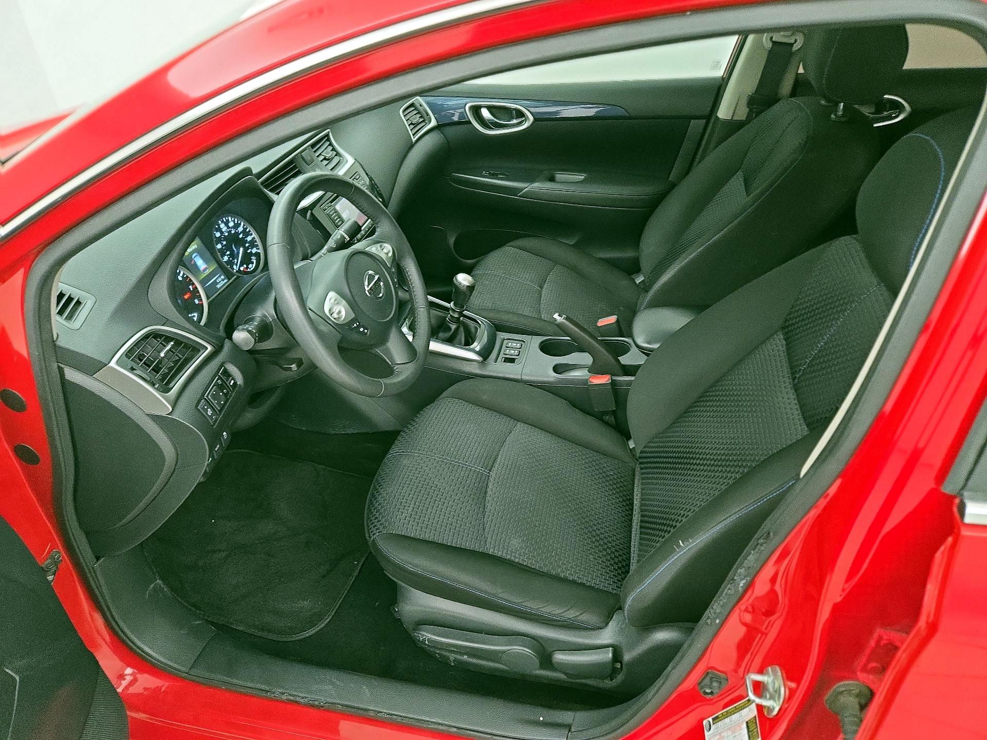 Thumbnail: 2017 Nissan Sentra - 11
