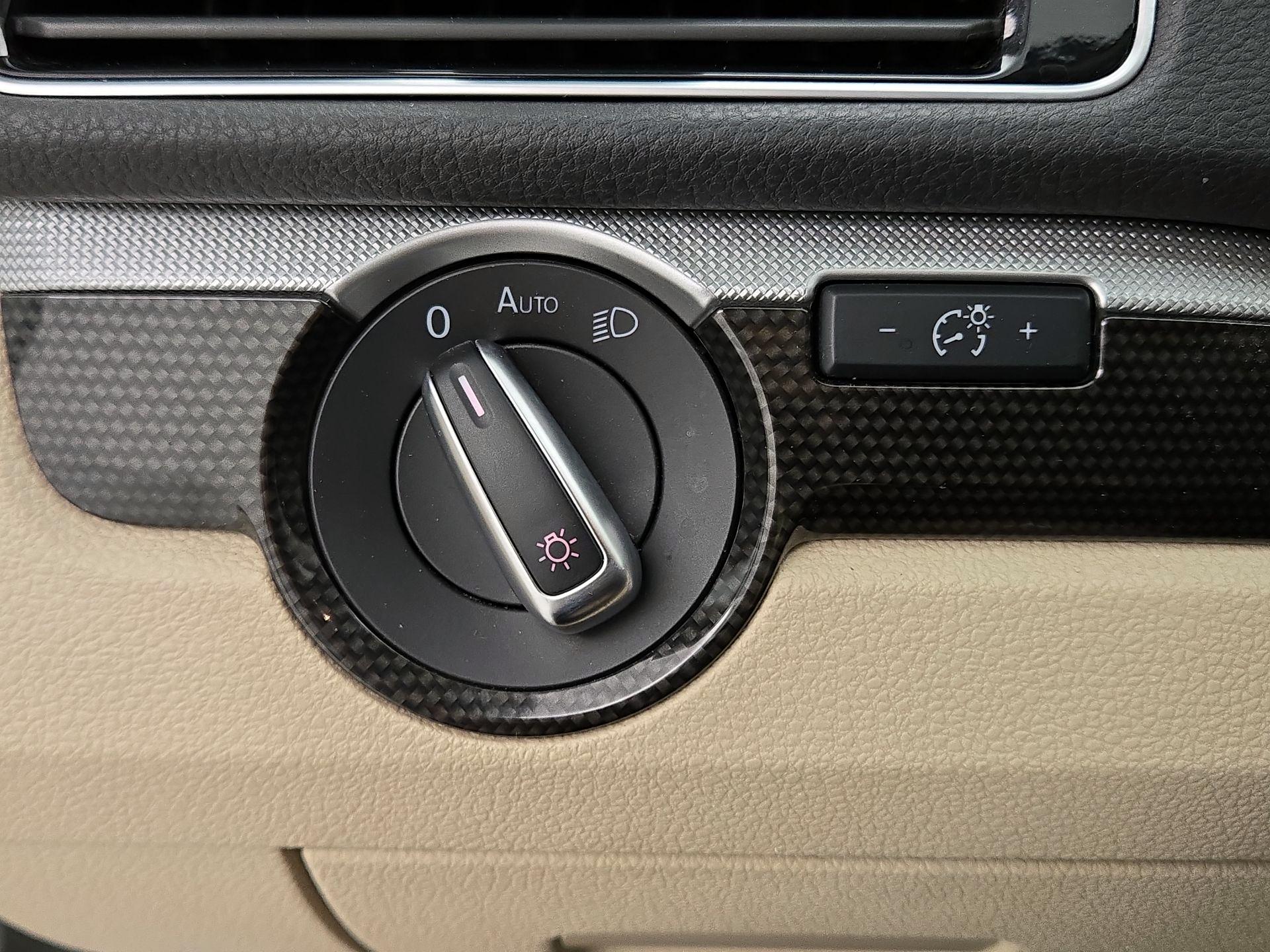 Thumbnail: 2019 Volkswagen Passat - 13