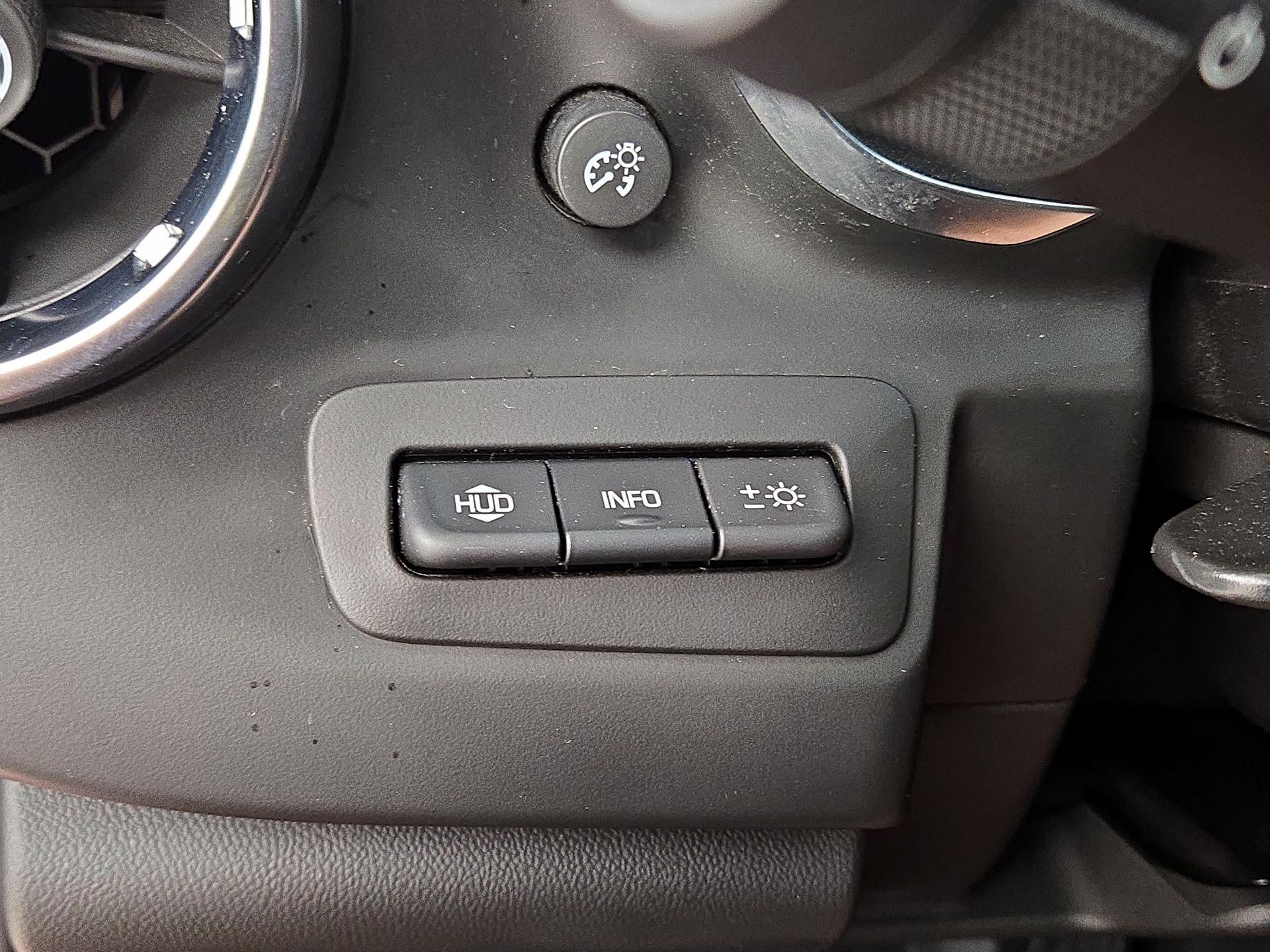 Thumbnail: 2019 Chevrolet Camaro - 13