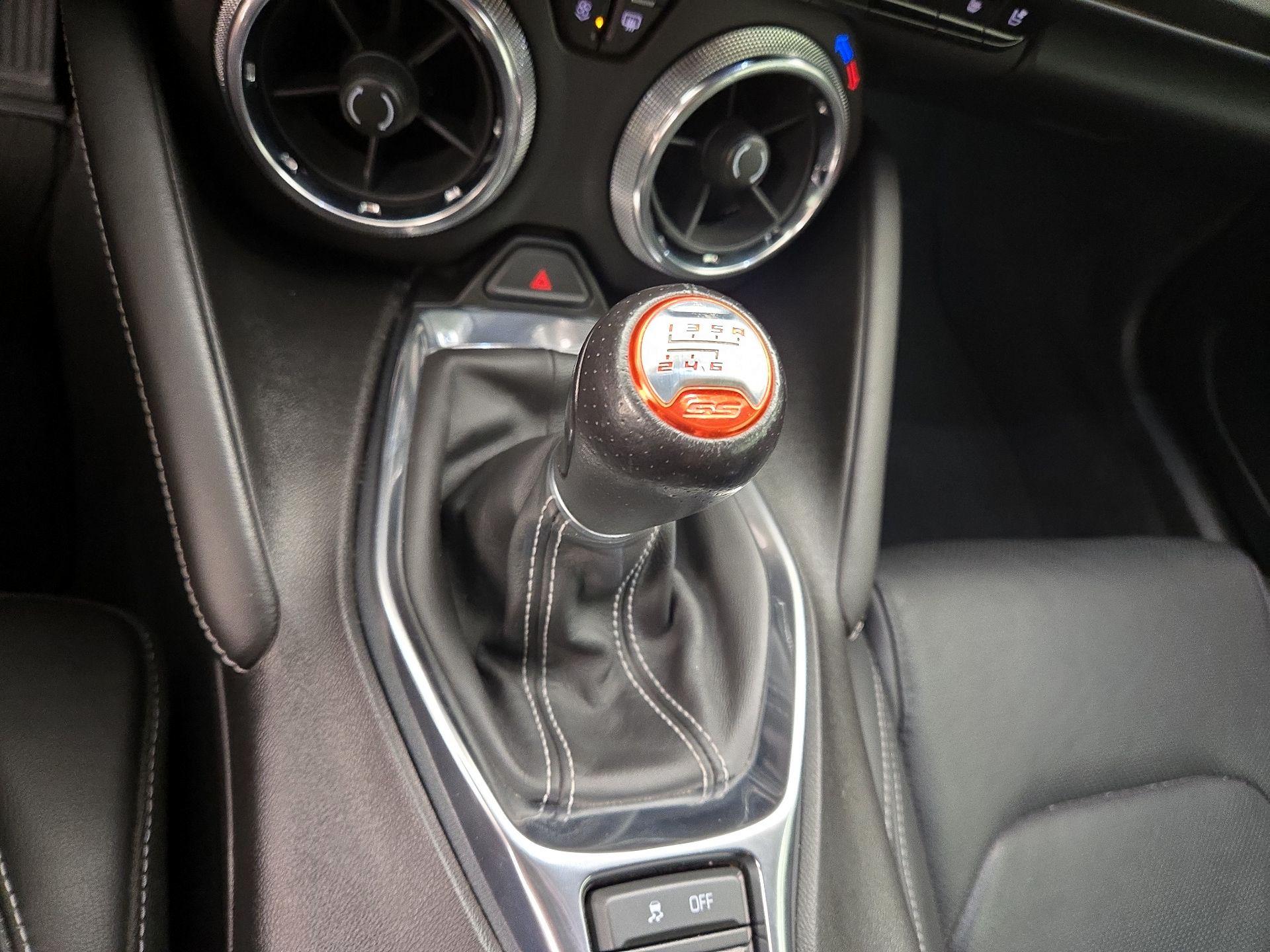 Thumbnail: 2019 Chevrolet Camaro - 17