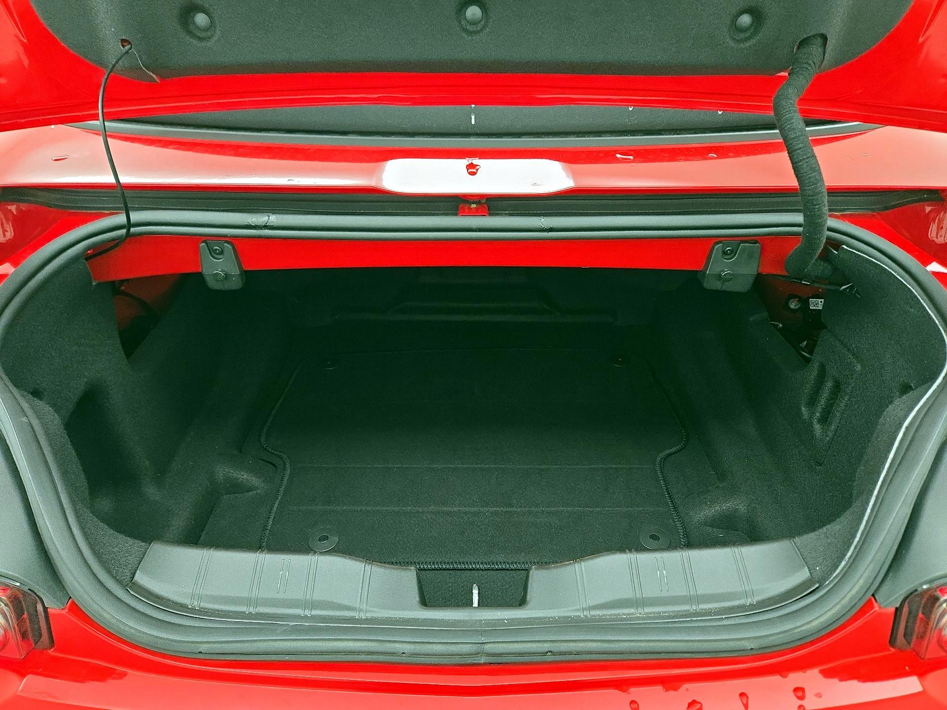 Thumbnail: 2019 Chevrolet Camaro - 20