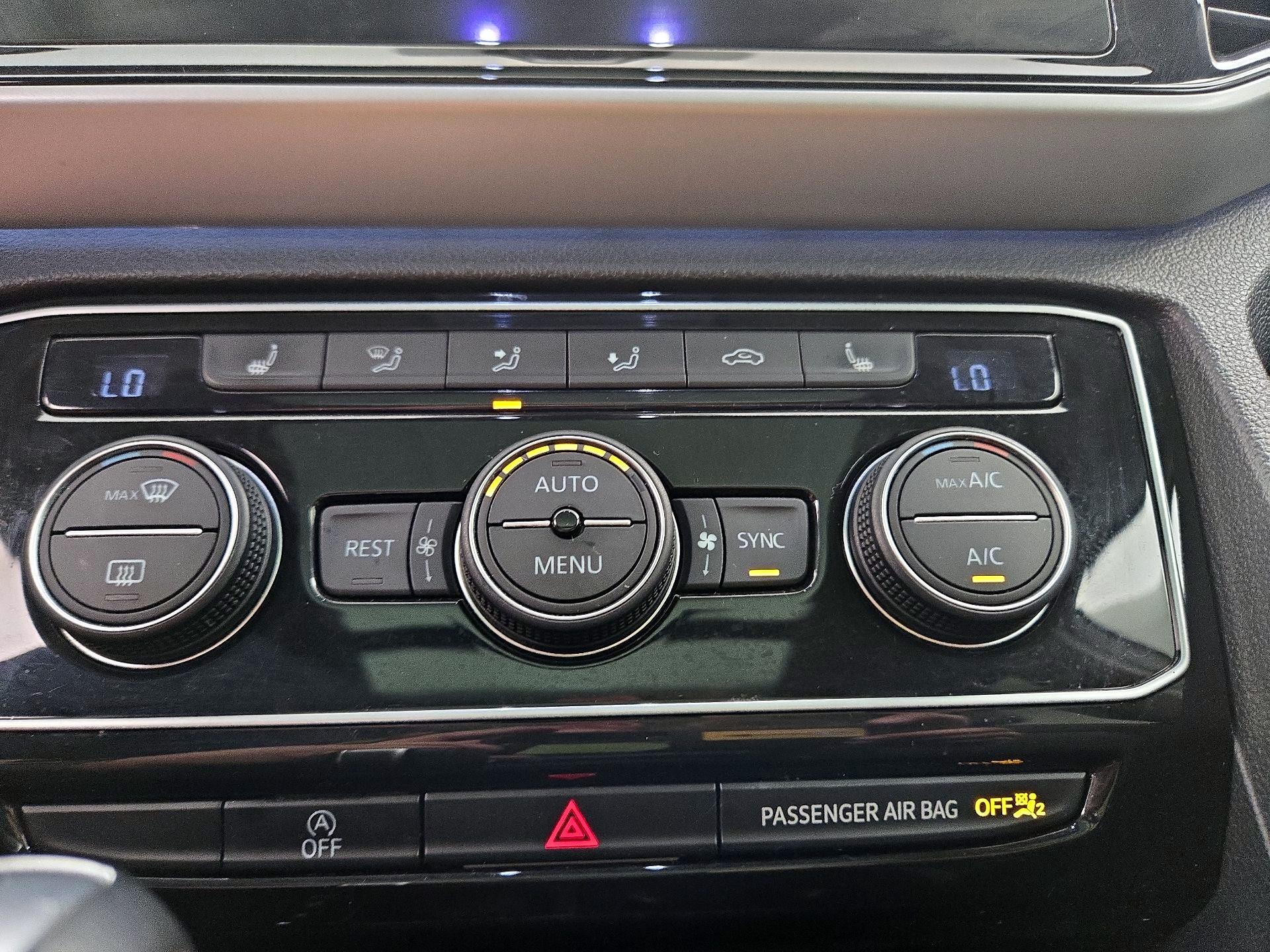 Thumbnail: 2022 Volkswagen Atlas - 16