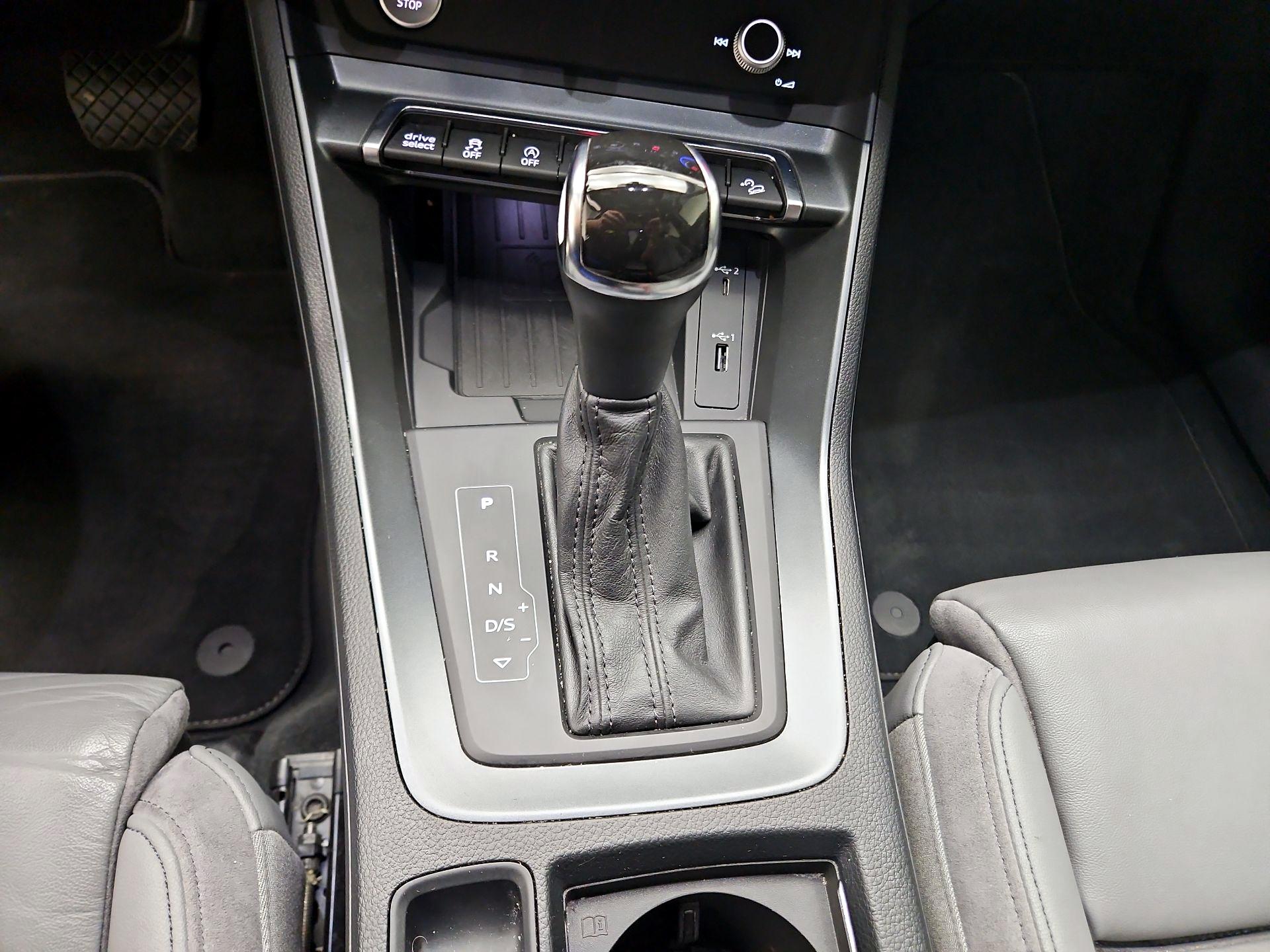 Thumbnail: 2020 Audi Q3 - 16