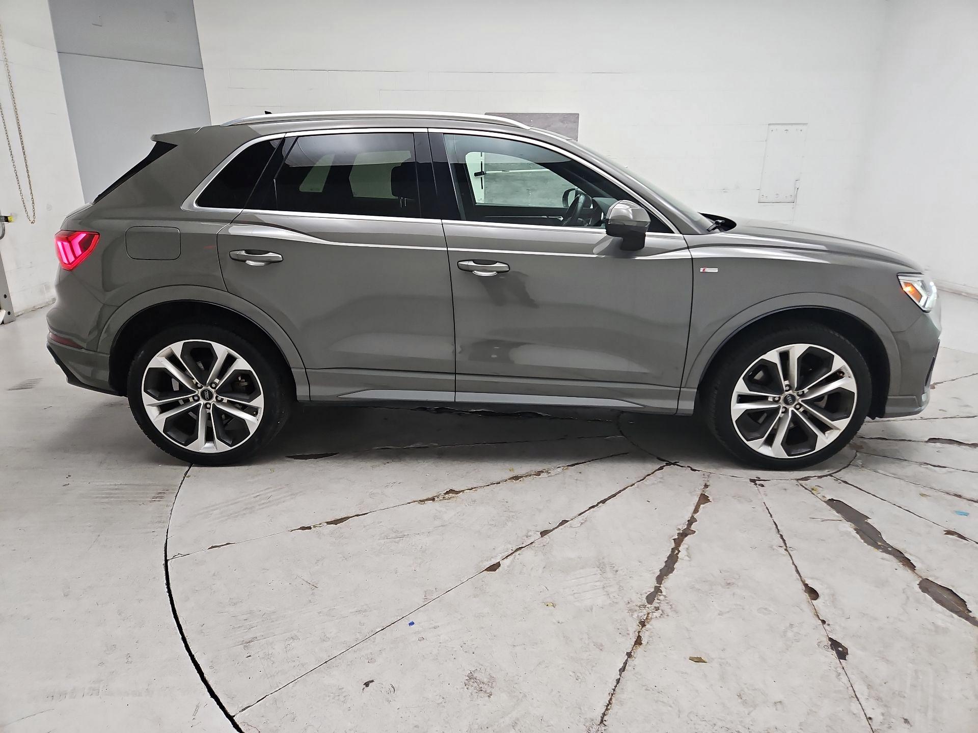 Thumbnail: 2020 Audi Q3 - 4