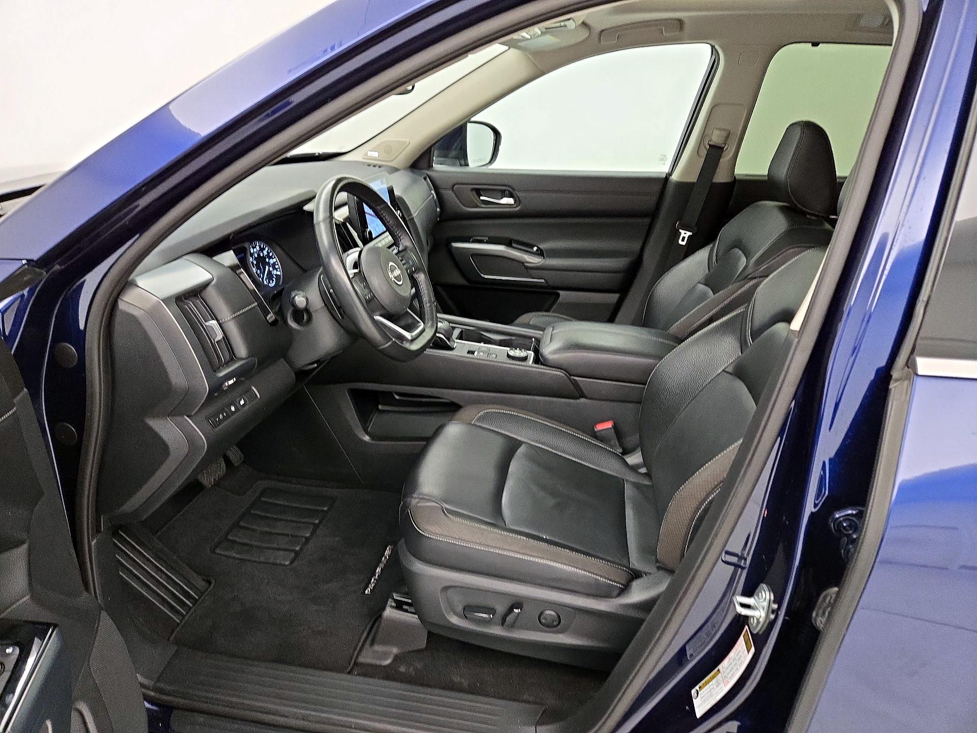 Thumbnail: 2022 Nissan Pathfinder - 11