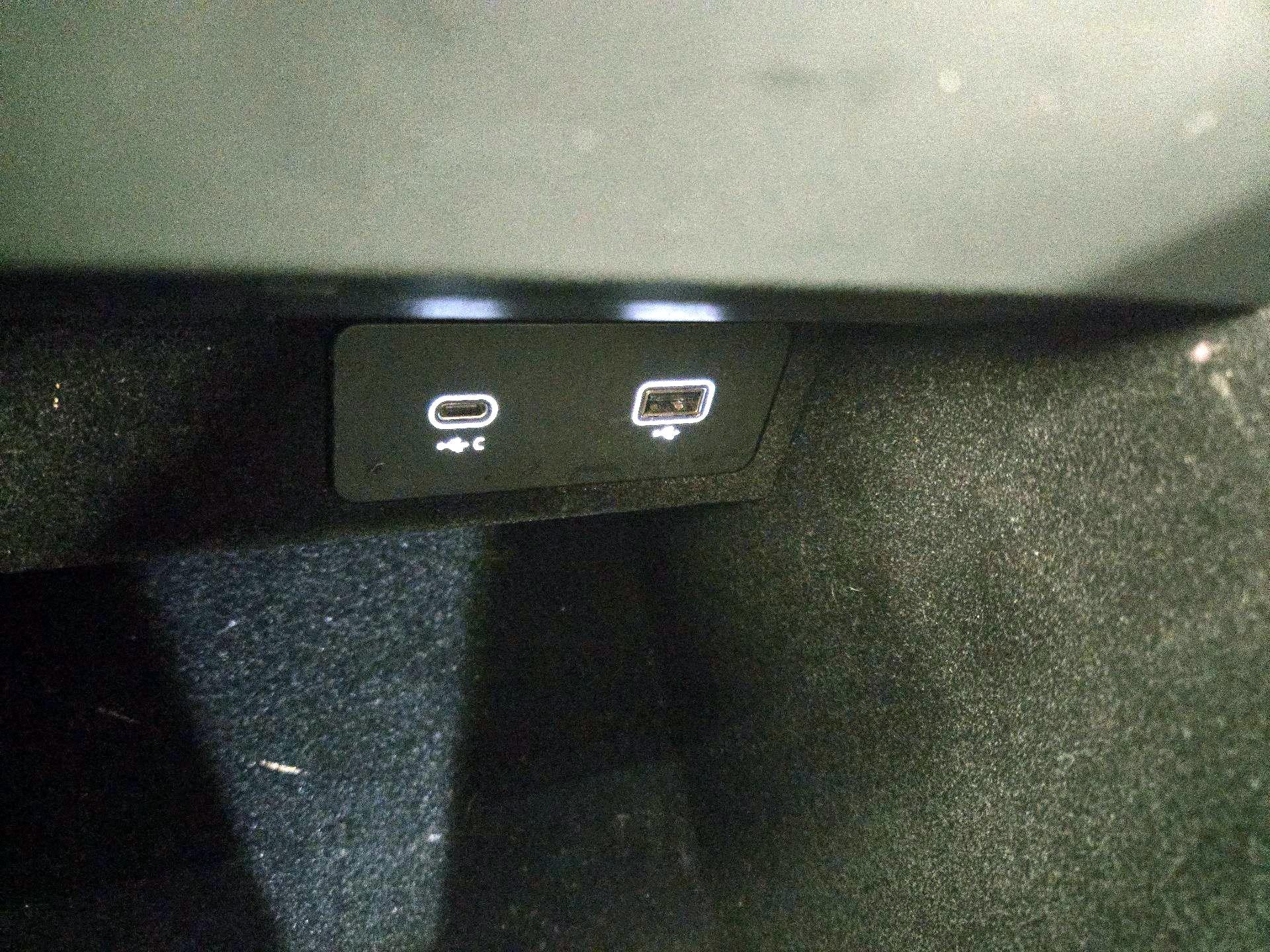 Thumbnail: 2024 Land Rover Range Rover Sport - 19